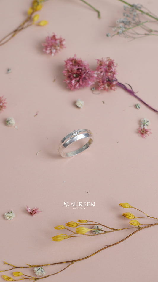 Anillo de compromiso solitario circular - Plata