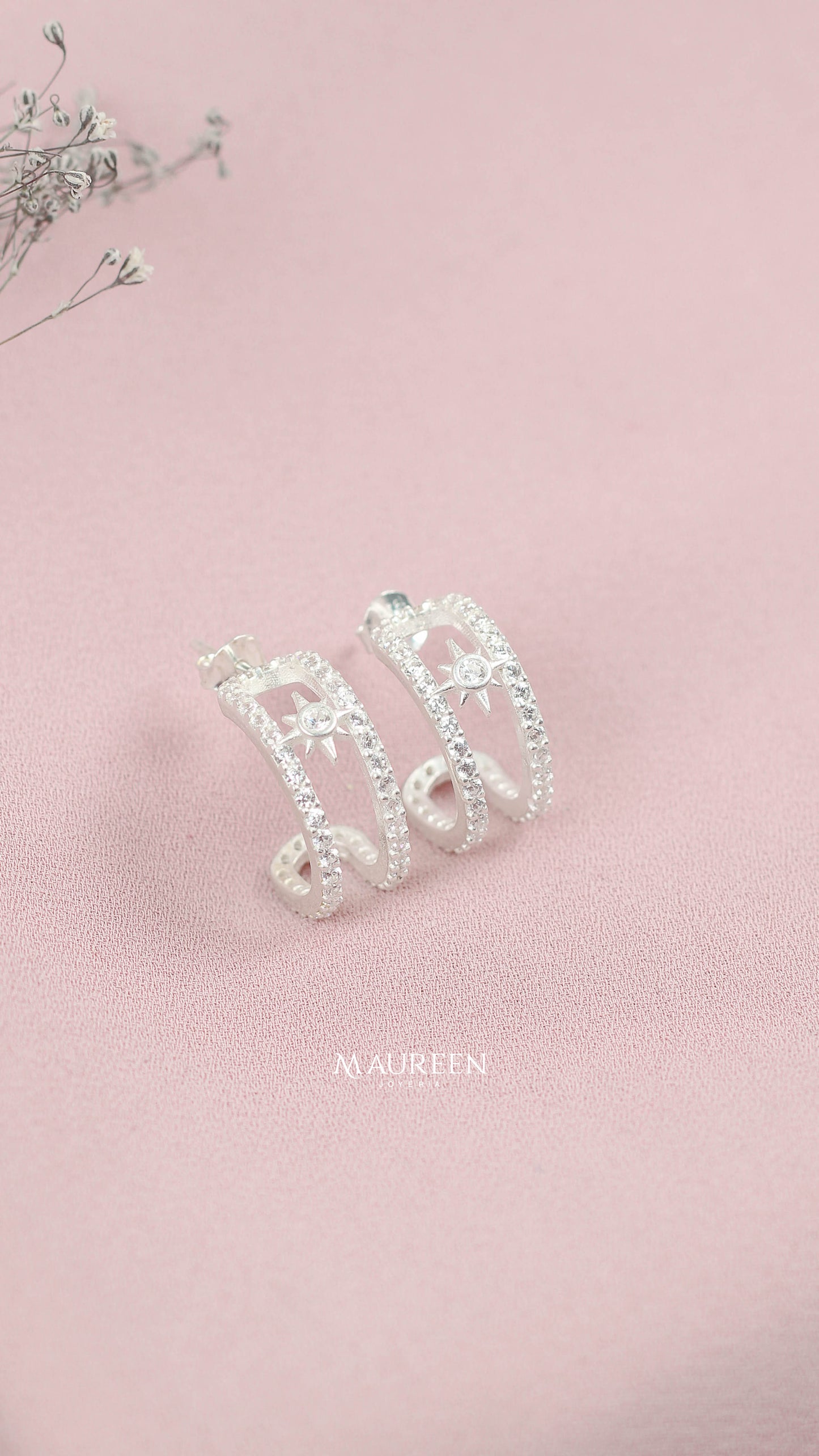 Argolla calada con circones y estrella - Plata