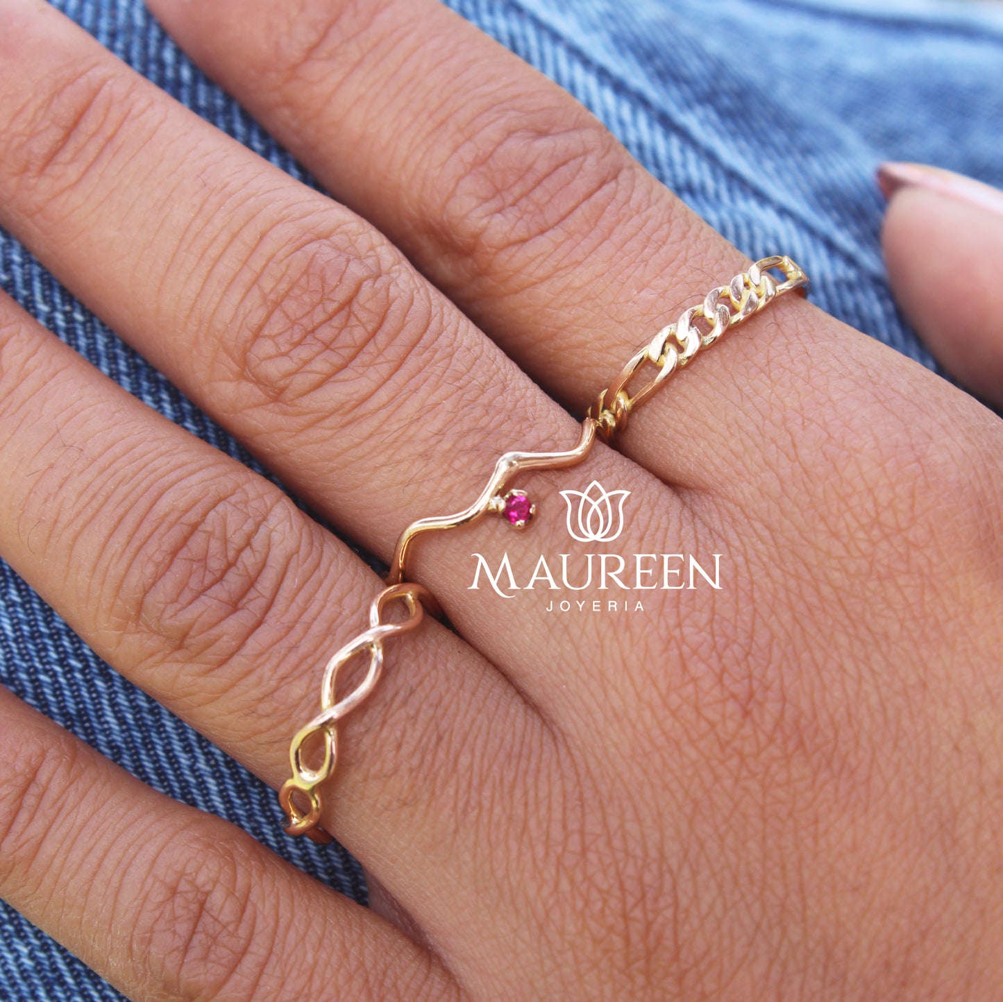 Anillo onda y piedra rubí - Oro