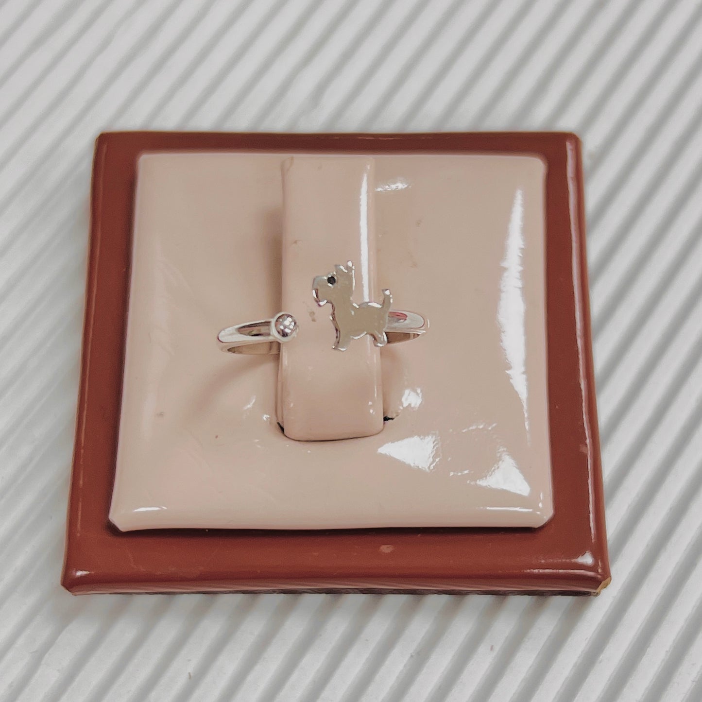 Anillo ajustable perro y esfera - plata
