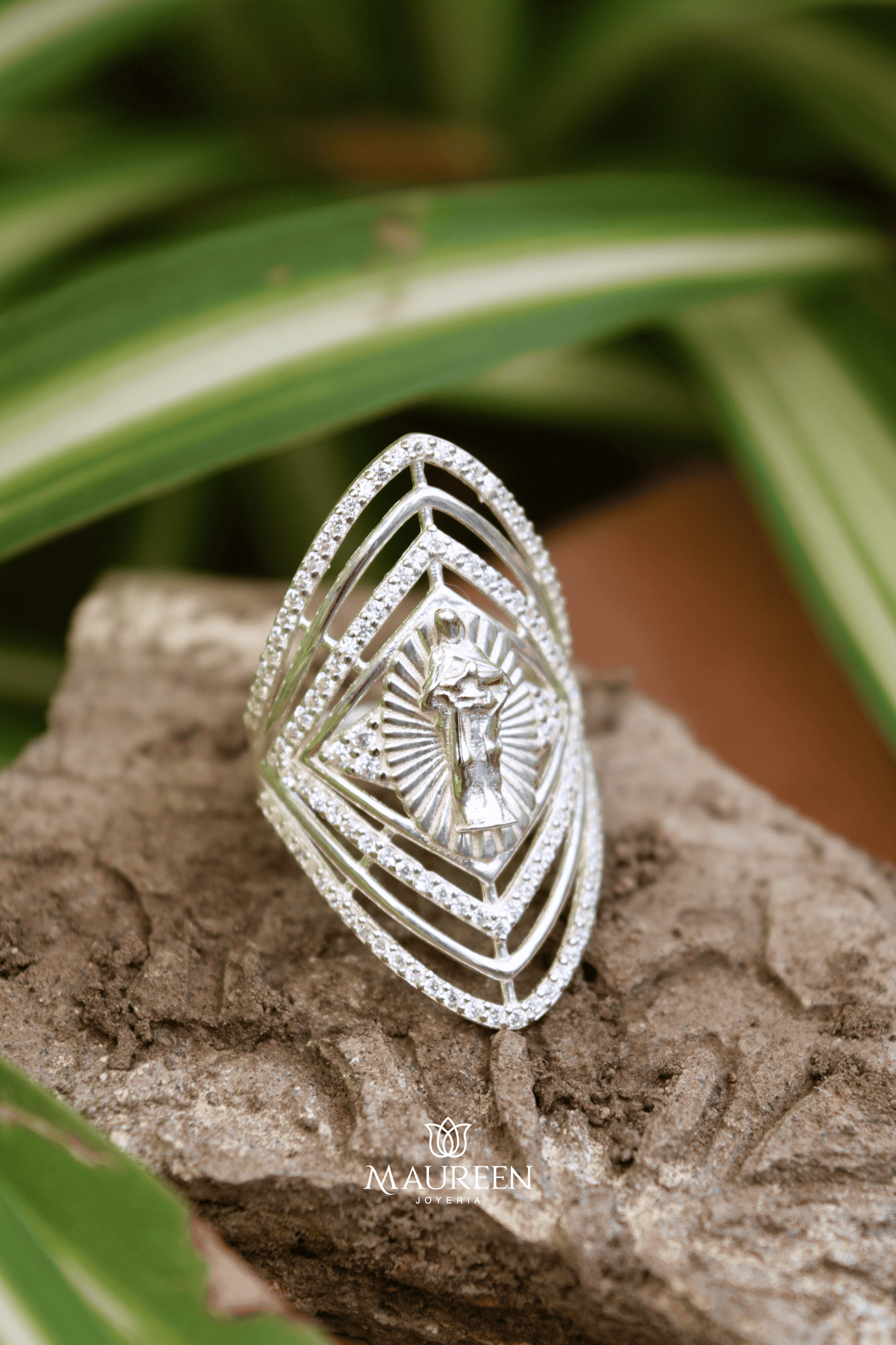 Anillo religioso virgen circones - Plata