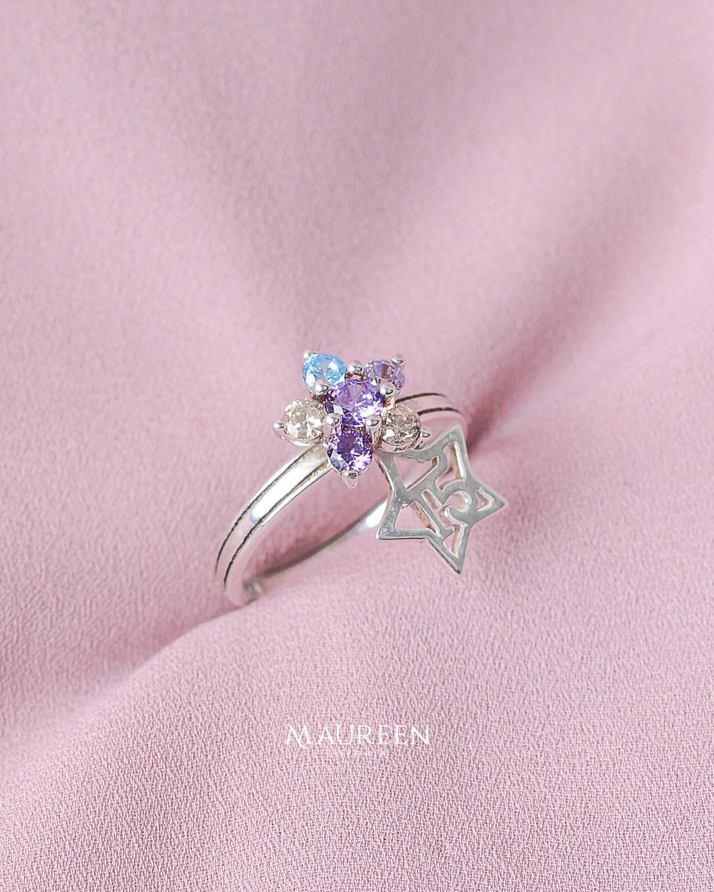 Anillo 15 años flor con circones de colores y estrella - Plata