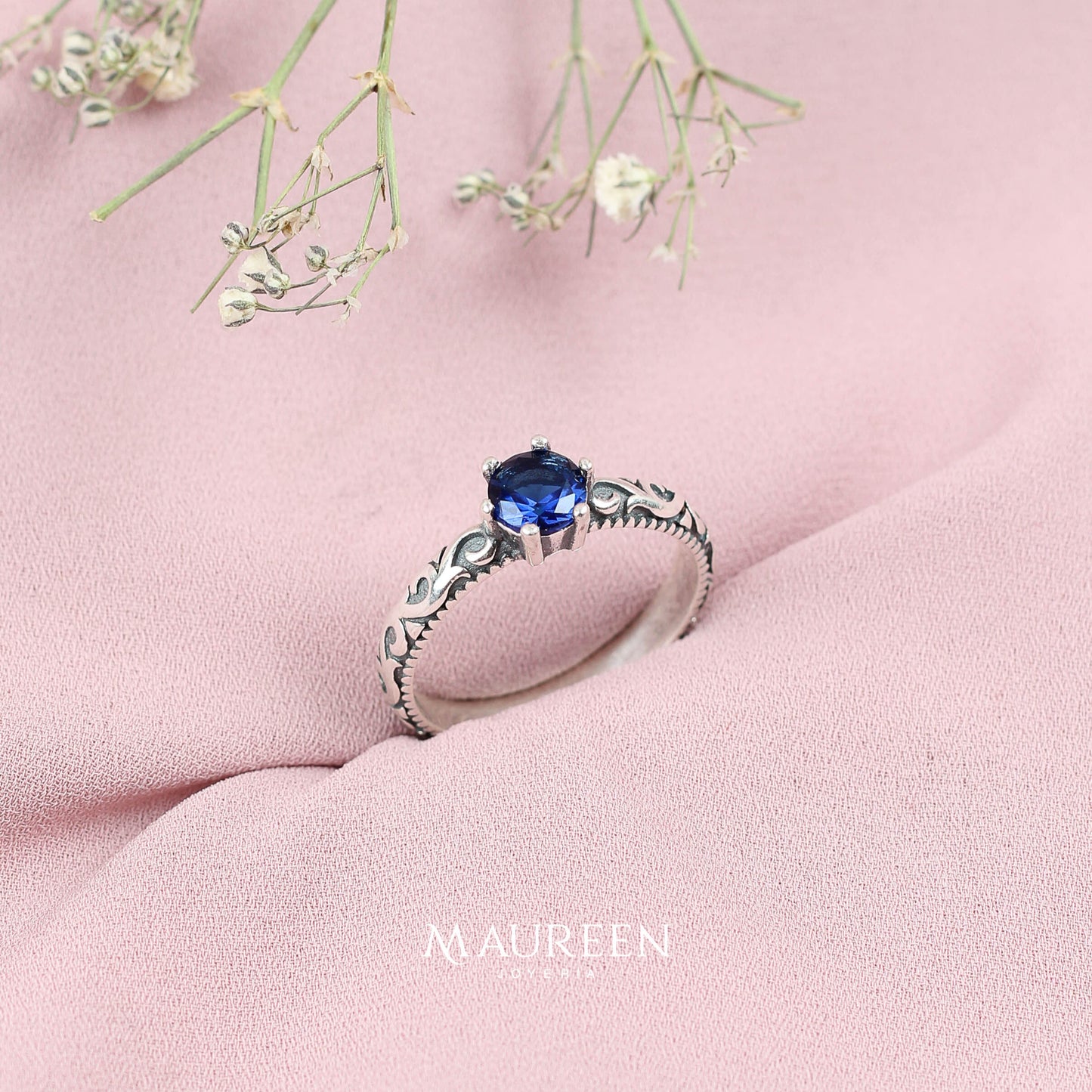 Anillo zafiro hexagono con diseño a los costados - Plata