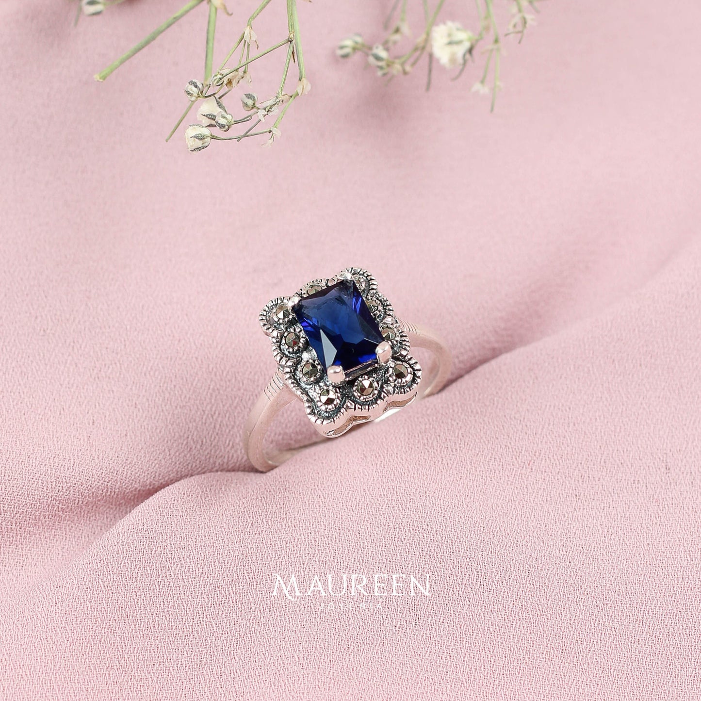 Anillo marquesita con zafiro rectangular vertical - Plata