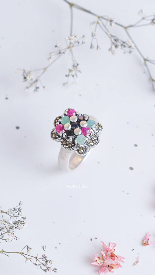Anillo marquesita flor piedra rubi y esmeralda - Plata