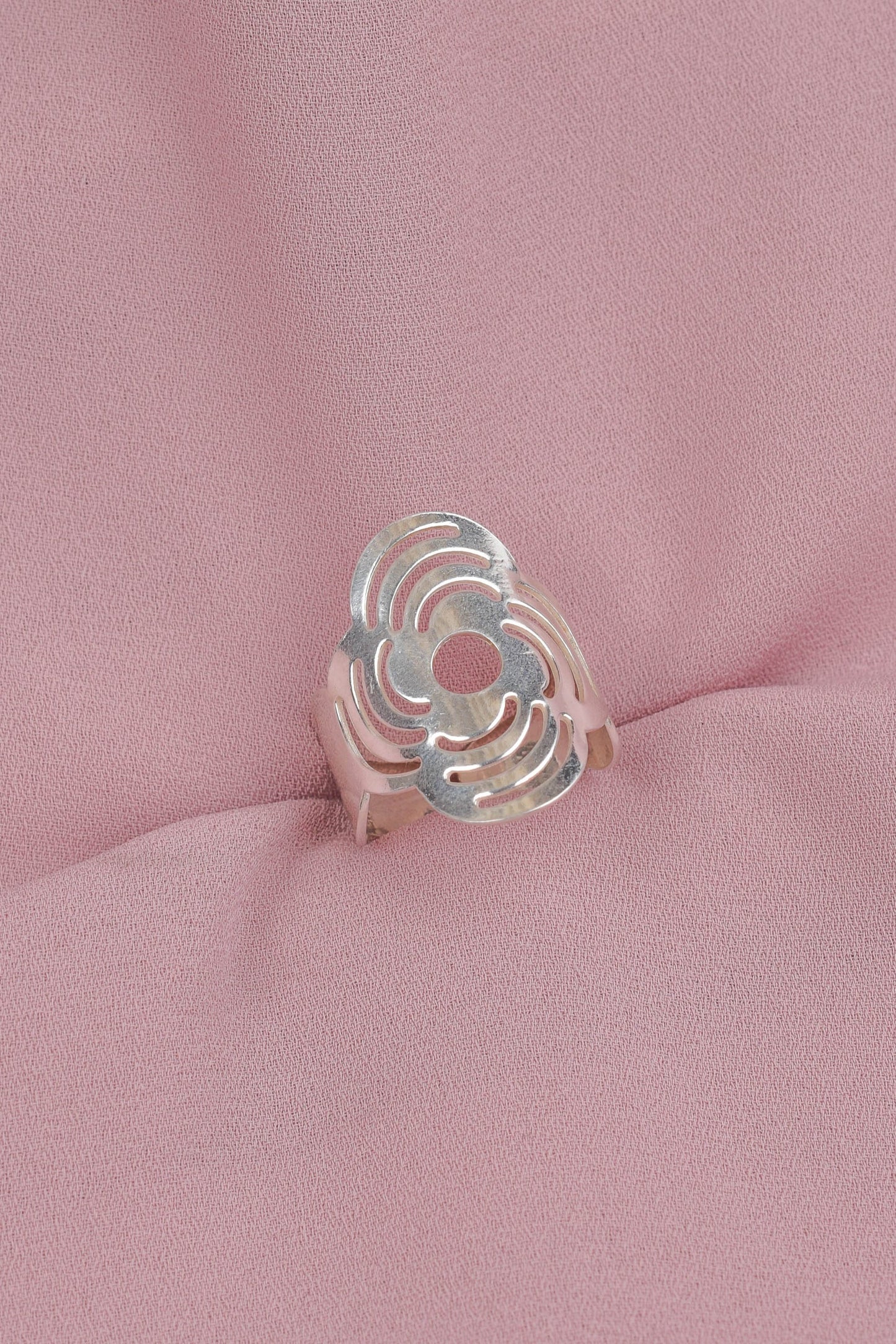 Anillo calado con flores - Plata