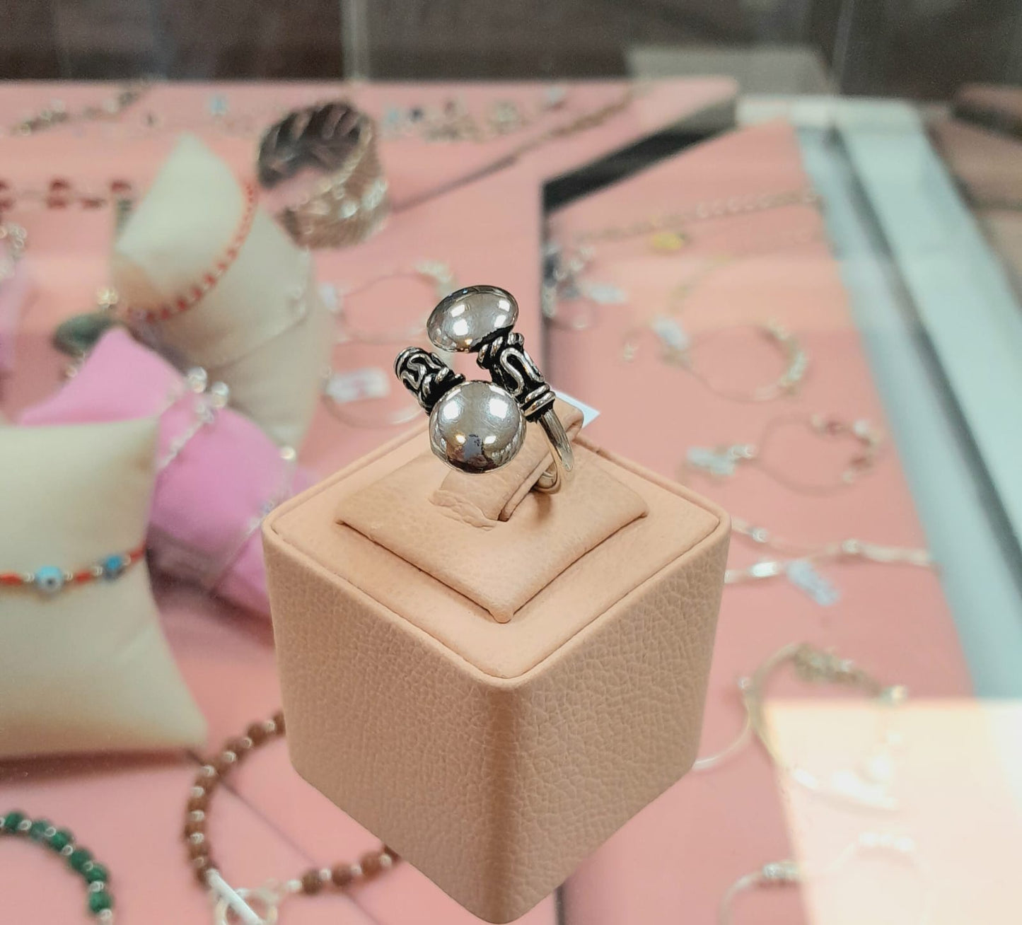 Anillo ajustable dos lentejas ondas - plata quemada