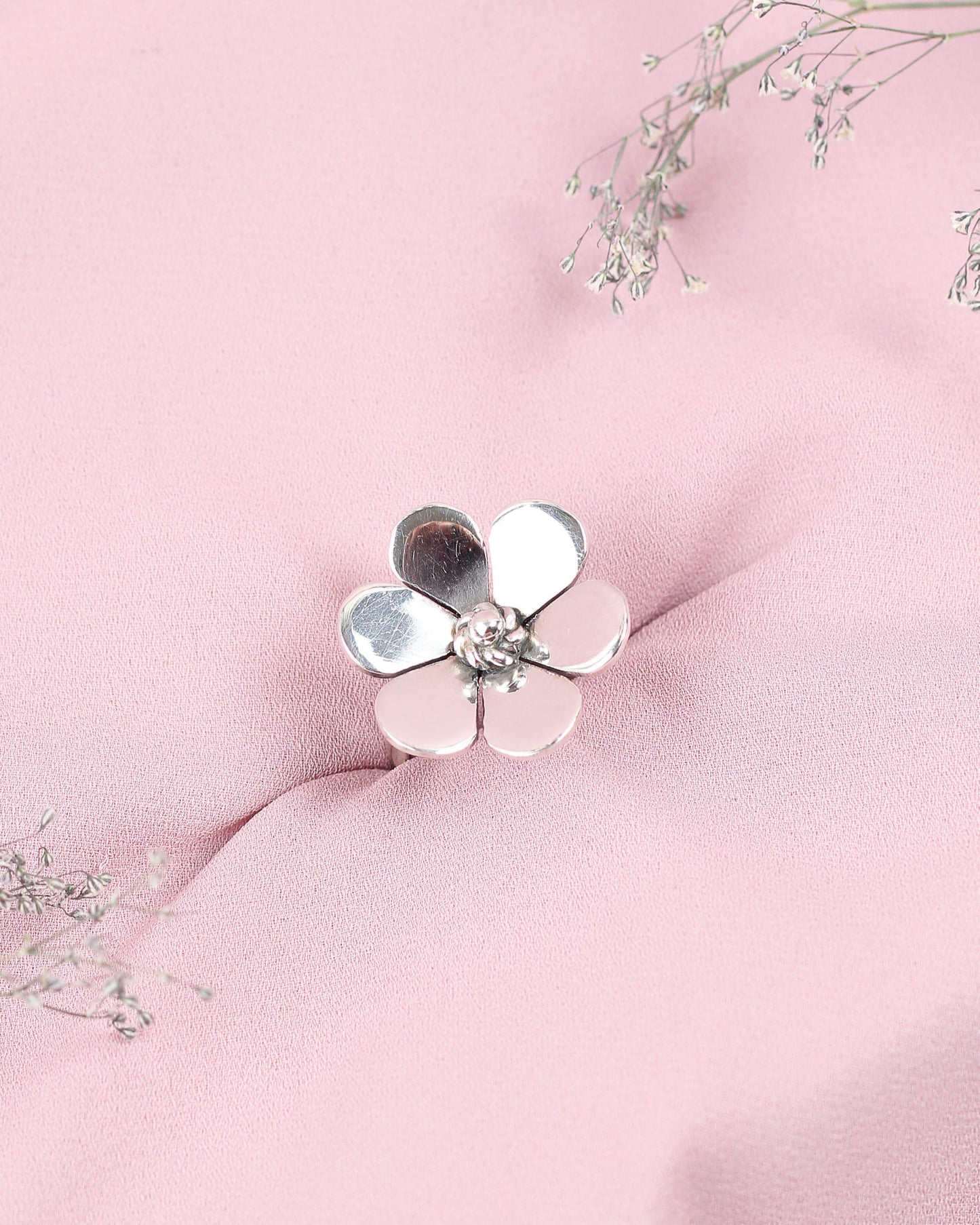 Anillo flor lisa 6 petalos - Plata quemada
