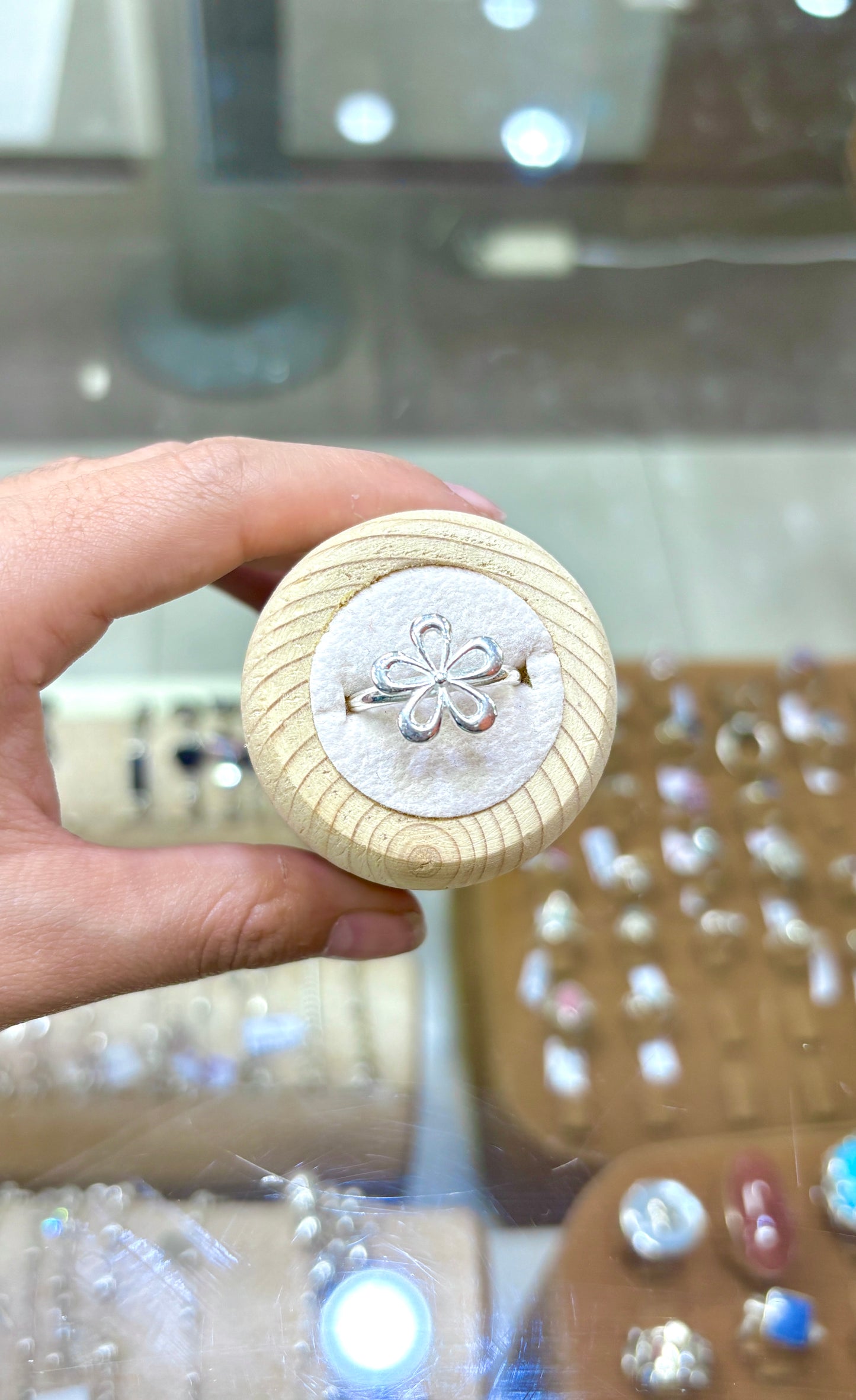 Anillo flor 5 petalos calados - plata