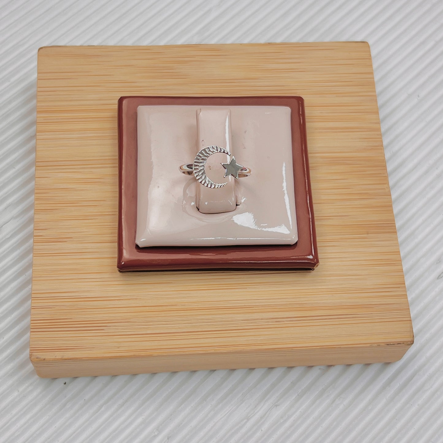 Anillo ajustable luna rayas y estrella - plata