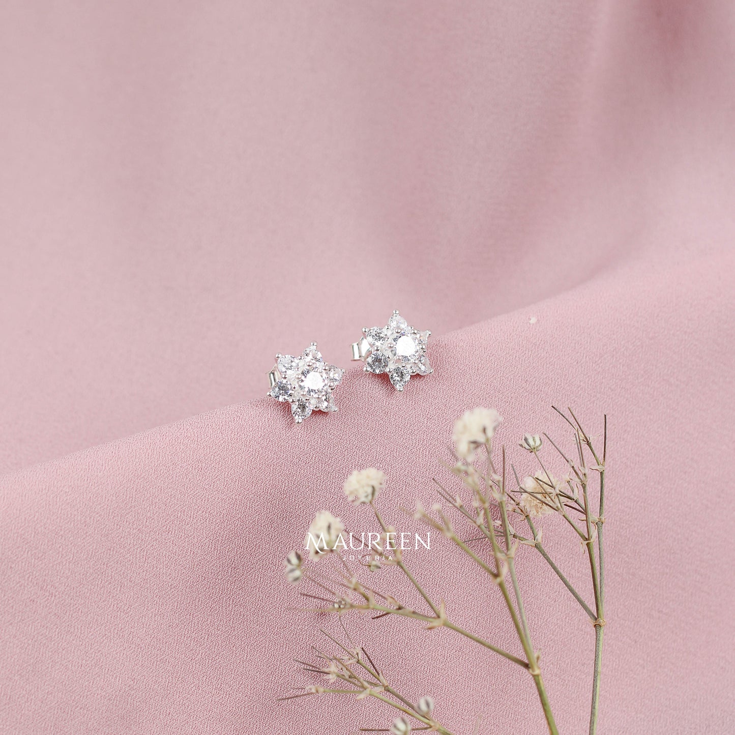 Arete flor 6 pétalos circones pegado - Plata