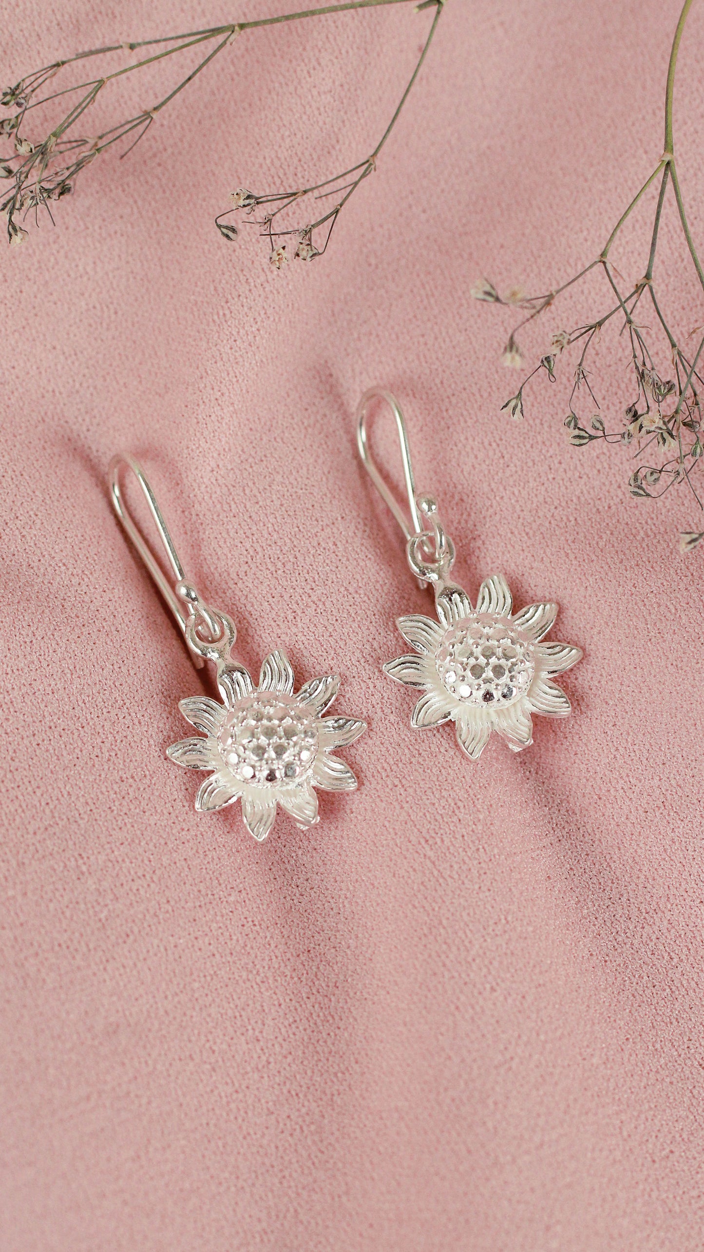 Arete girasol 10 petalos con lineas colgante- Plata