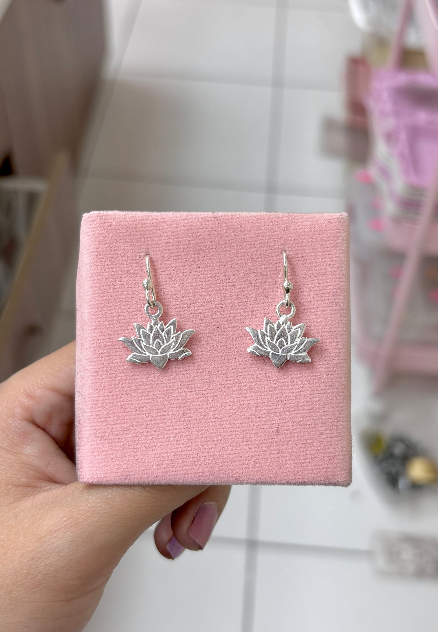 Arete flor de loto colgante - Plata