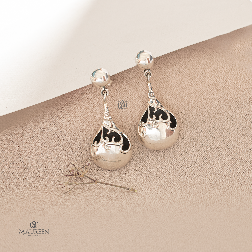 Arete gota calada con poste - plata