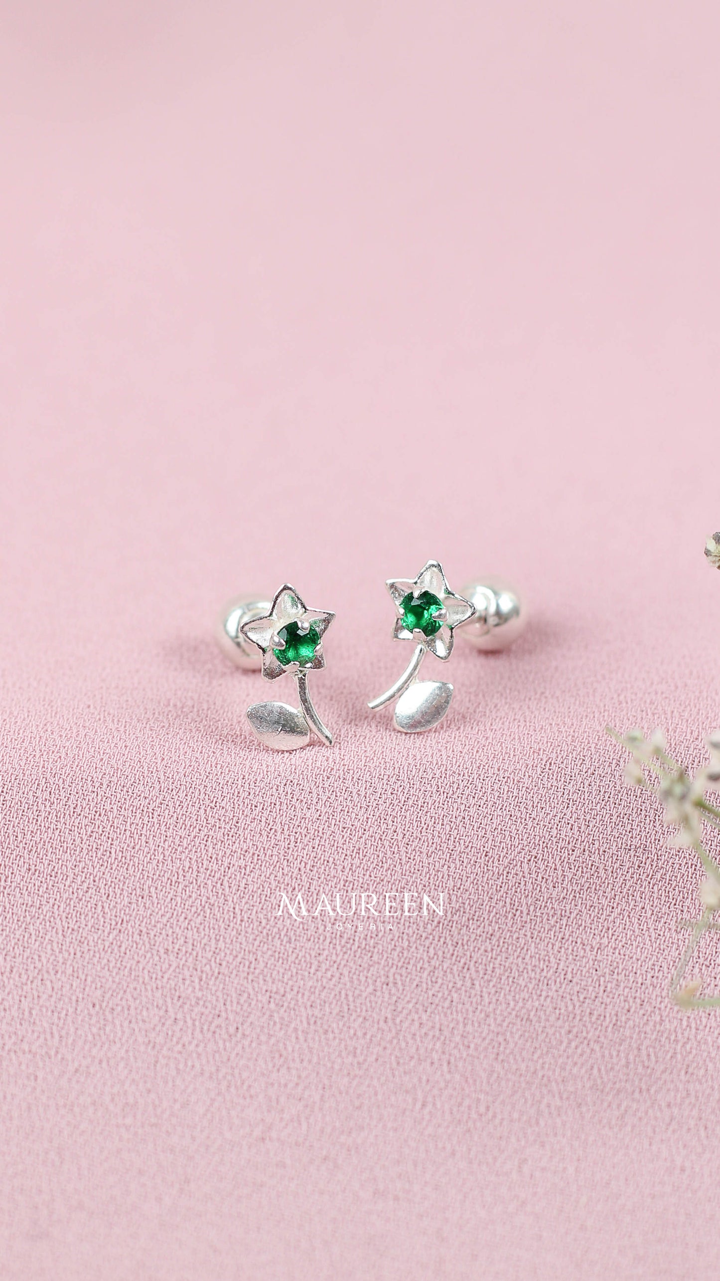 Arete tornillo flor con circón - Plata