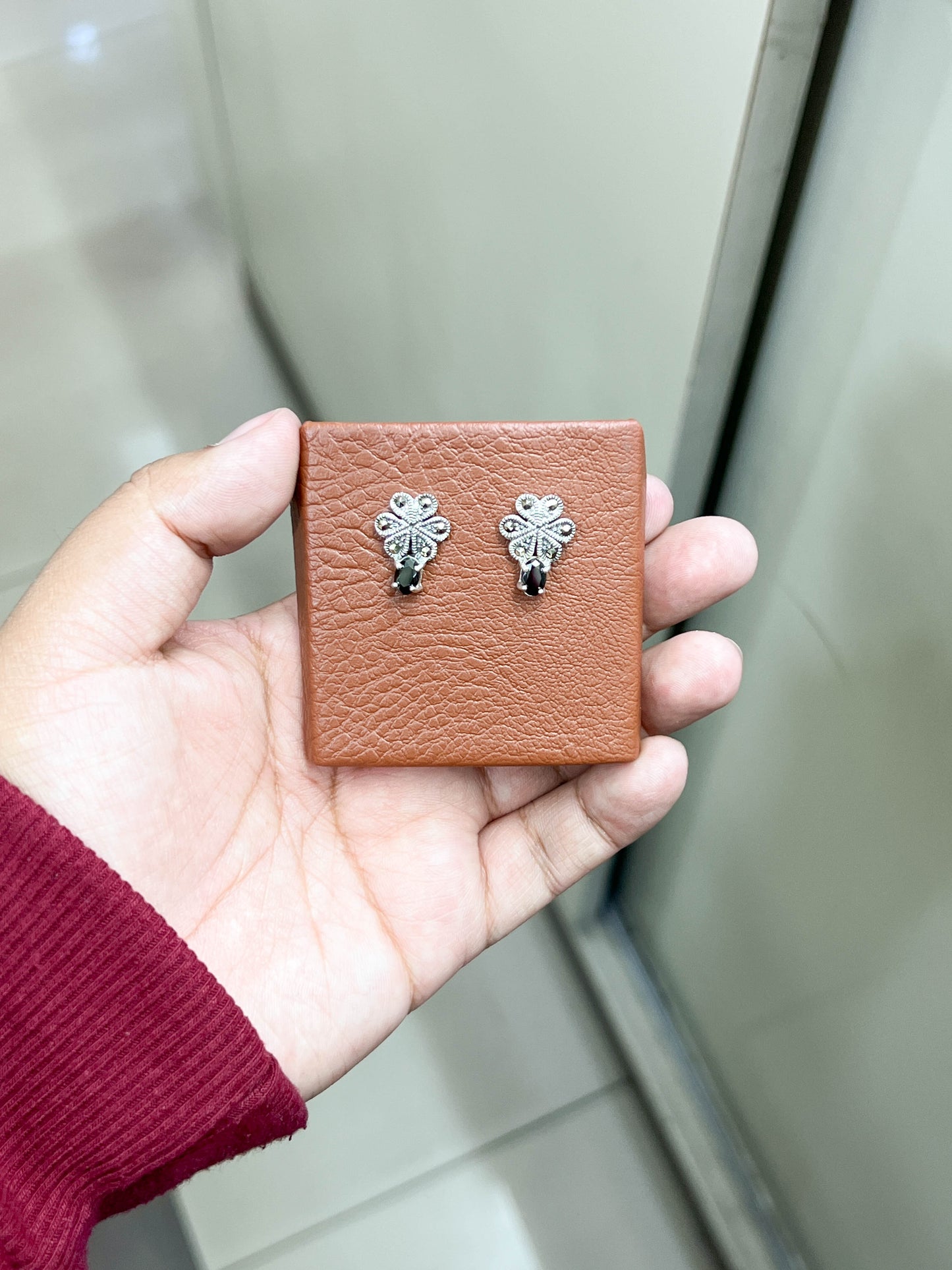 Arete flor marquesita pegado - Plata