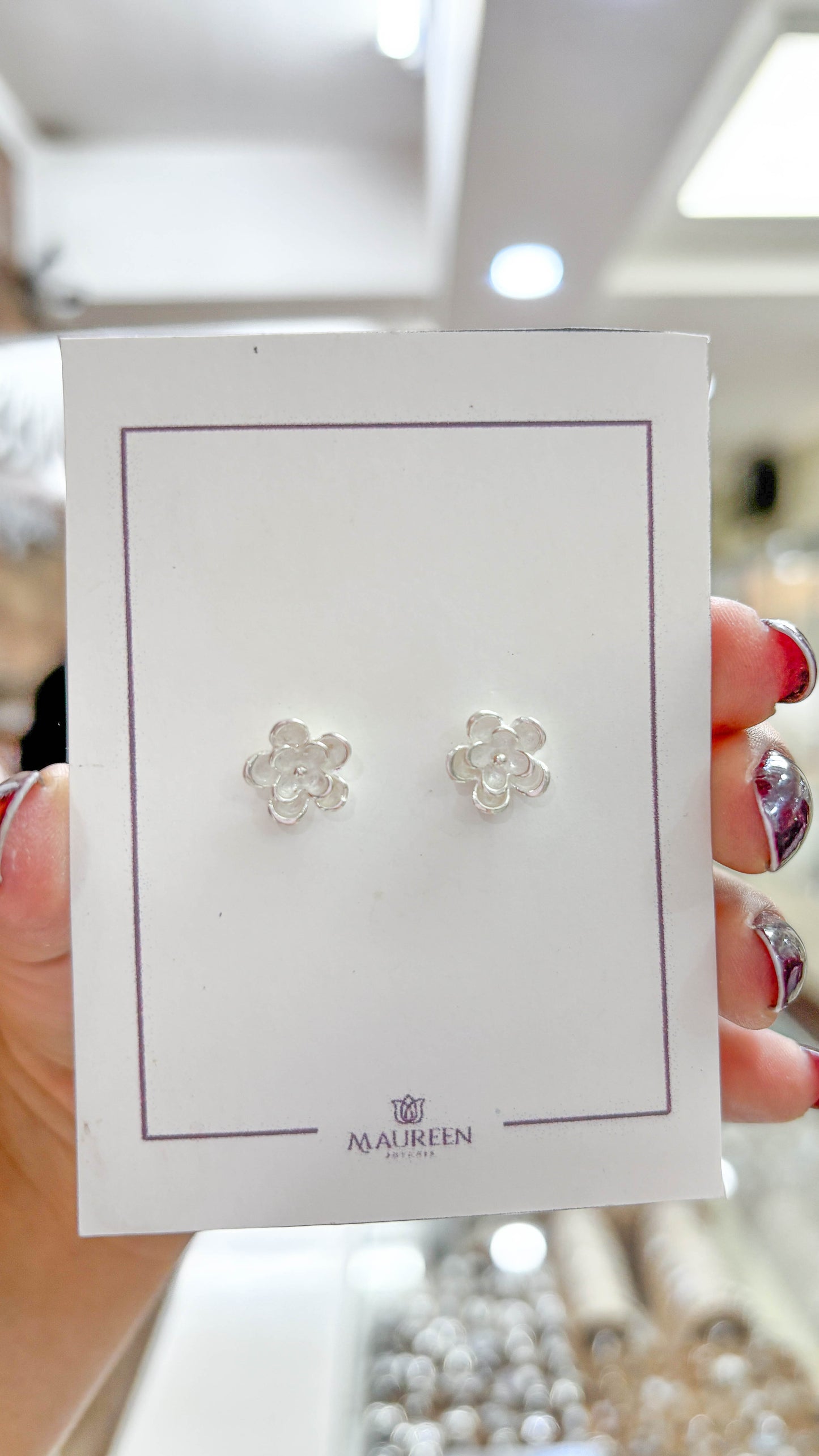 Arete flor blanca - Plata