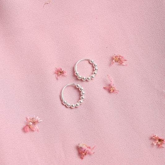 Arete piercing con esferas - Plata