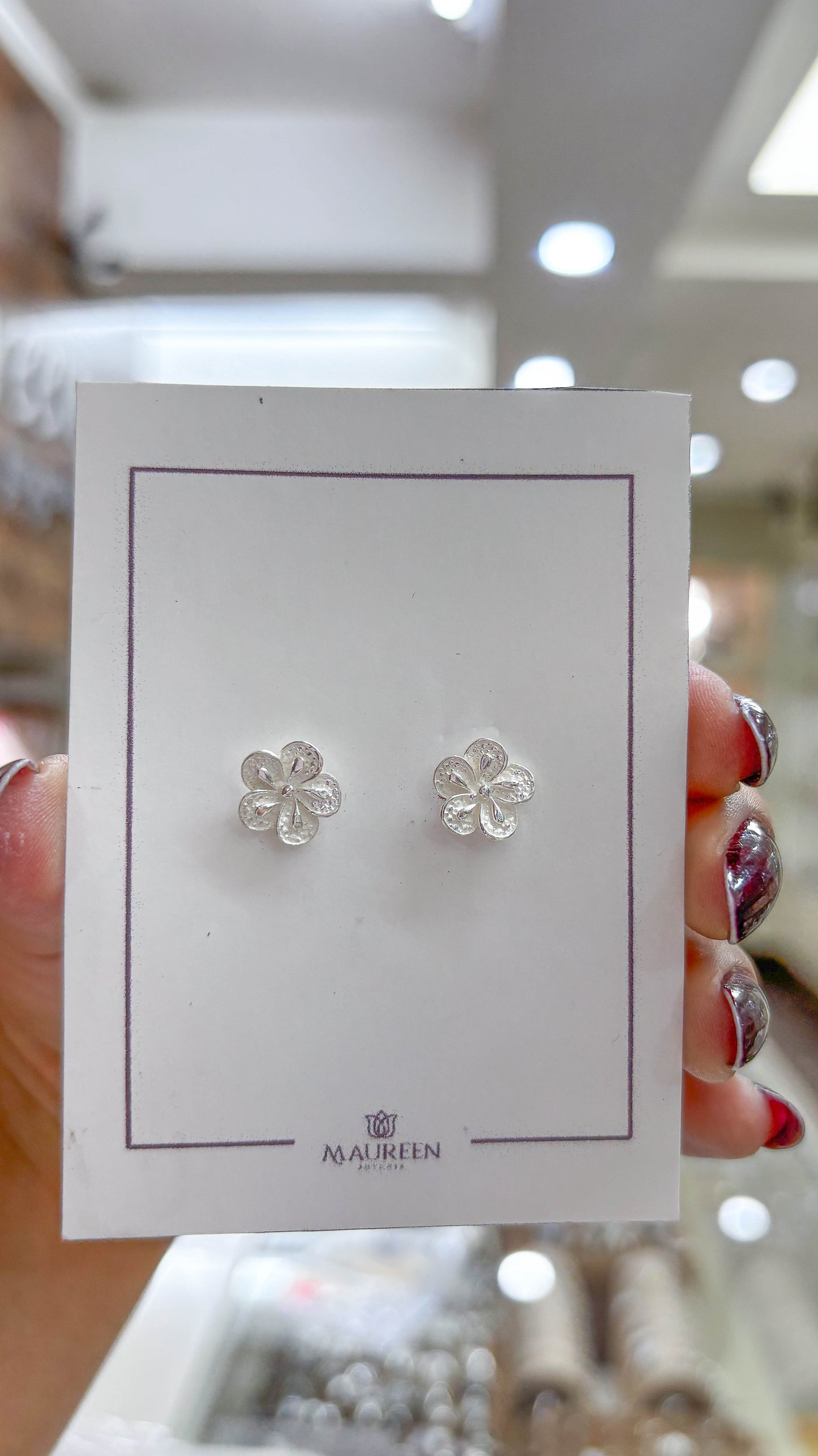 Arete flor petalos circulares en espiral pegado - Plata