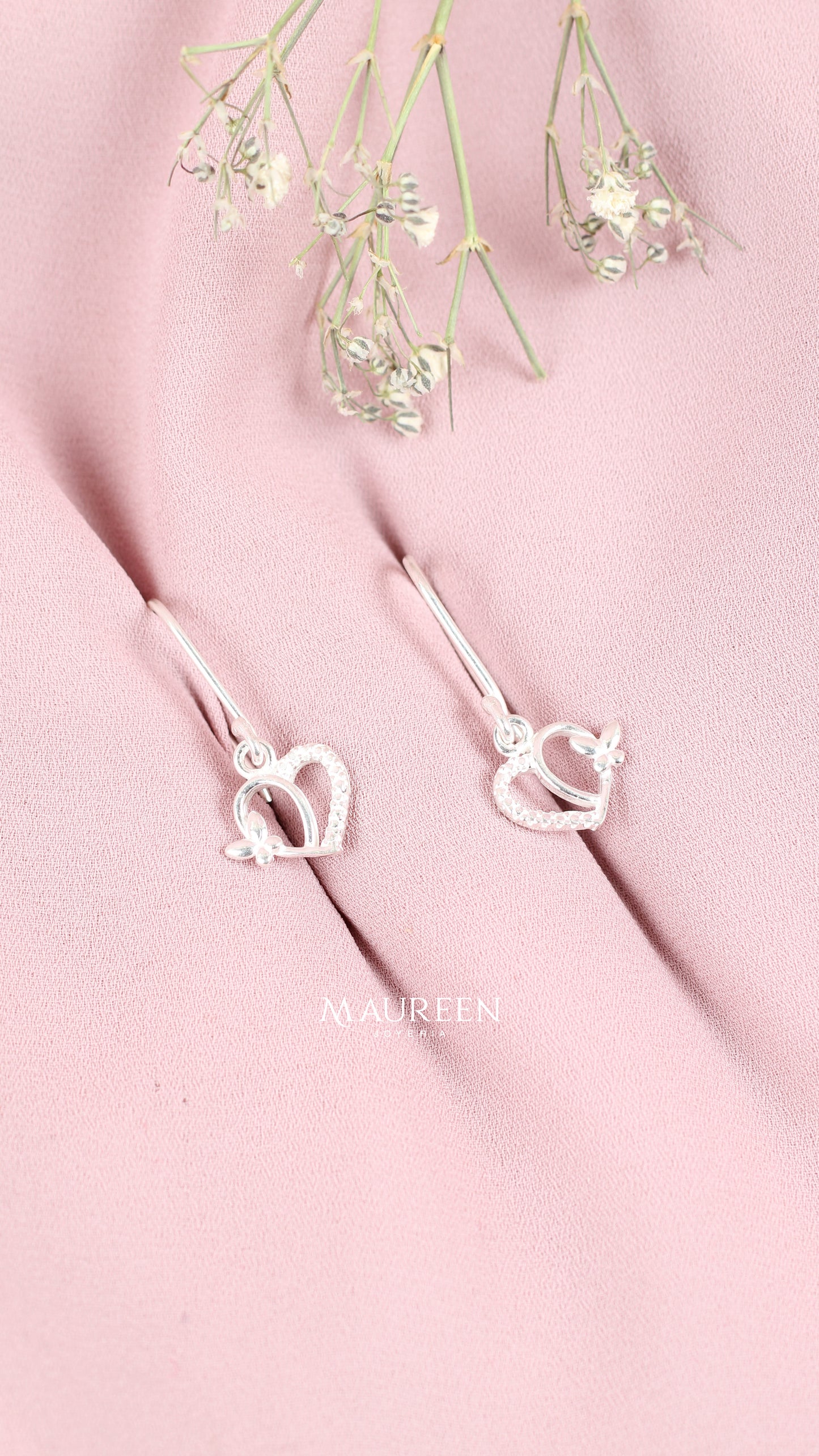 Arete corazon con mariposa al costado colgante - Plata