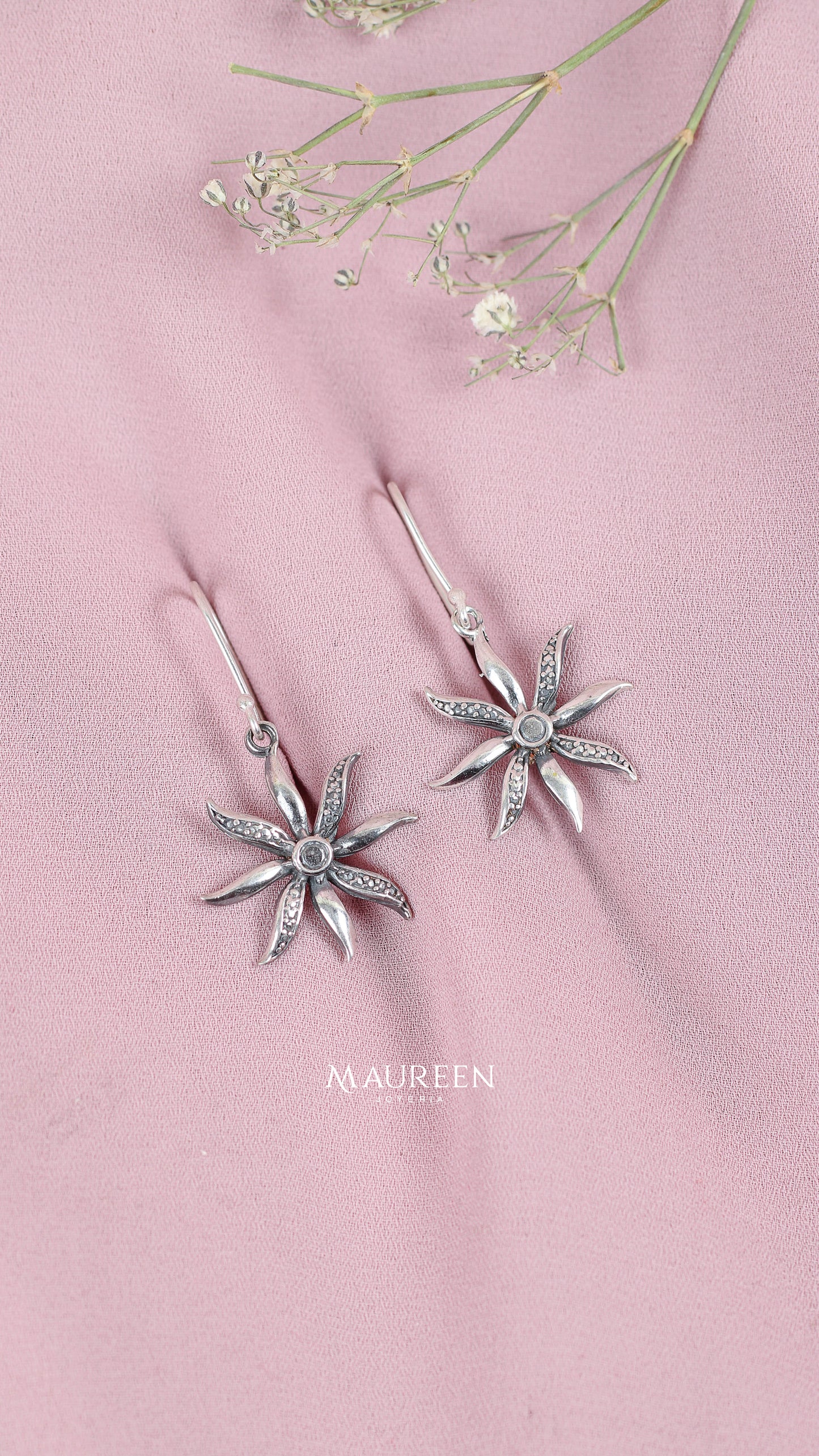 Arete colgante flor tipo sol plata quemada - Plata
