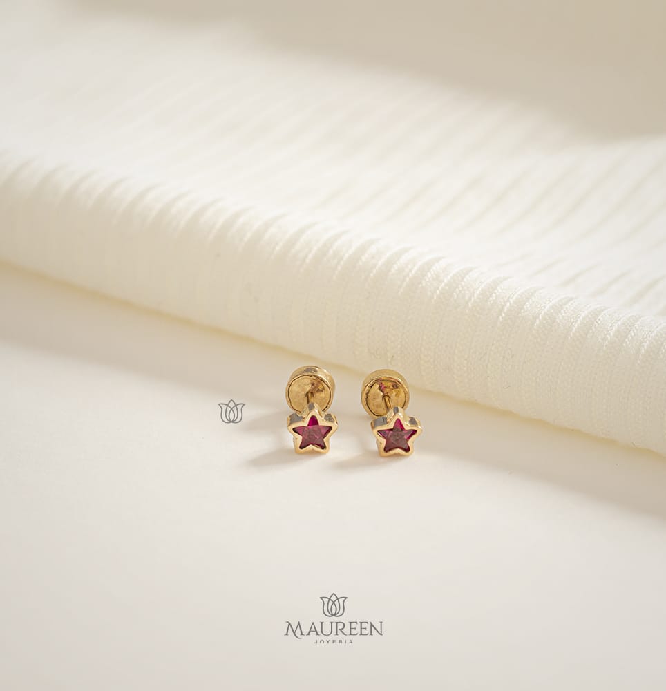 Arete abridor estrella piedra rubi - Oro