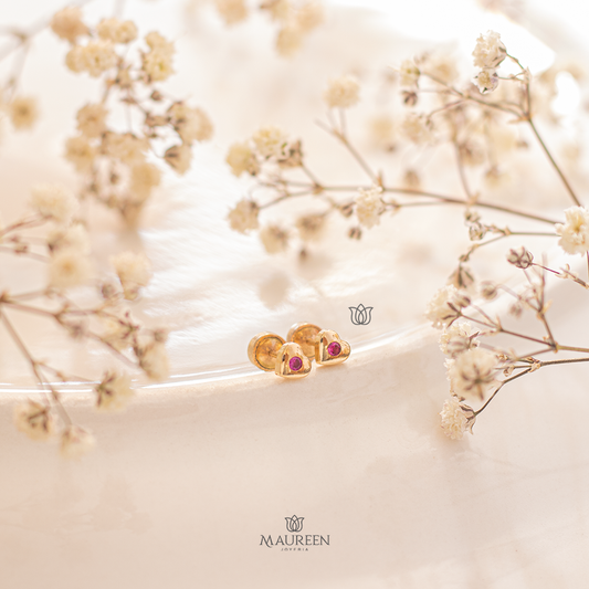 Arete abridor corazon piedra rubi - Oro