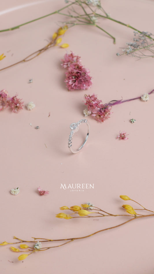 Anillo de compromiso circular con 5 circones - Plata