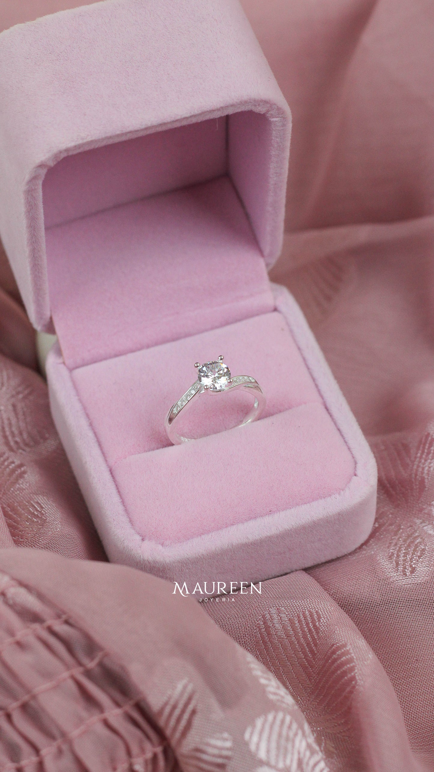 Anillo de compromiso ondas con mini circones - Plata