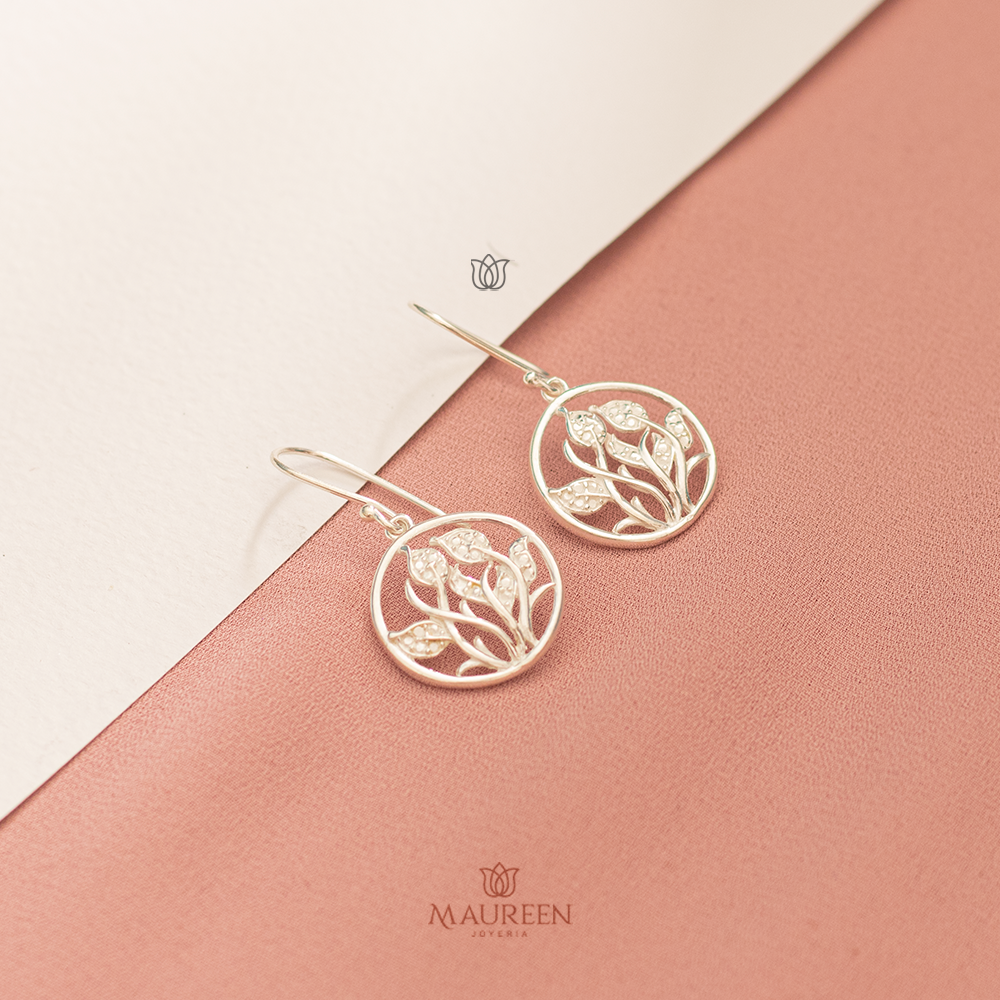 Arete circular hojas