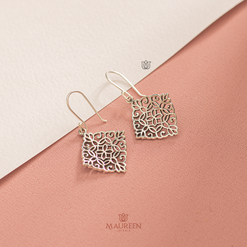 Arete pañuelo calado