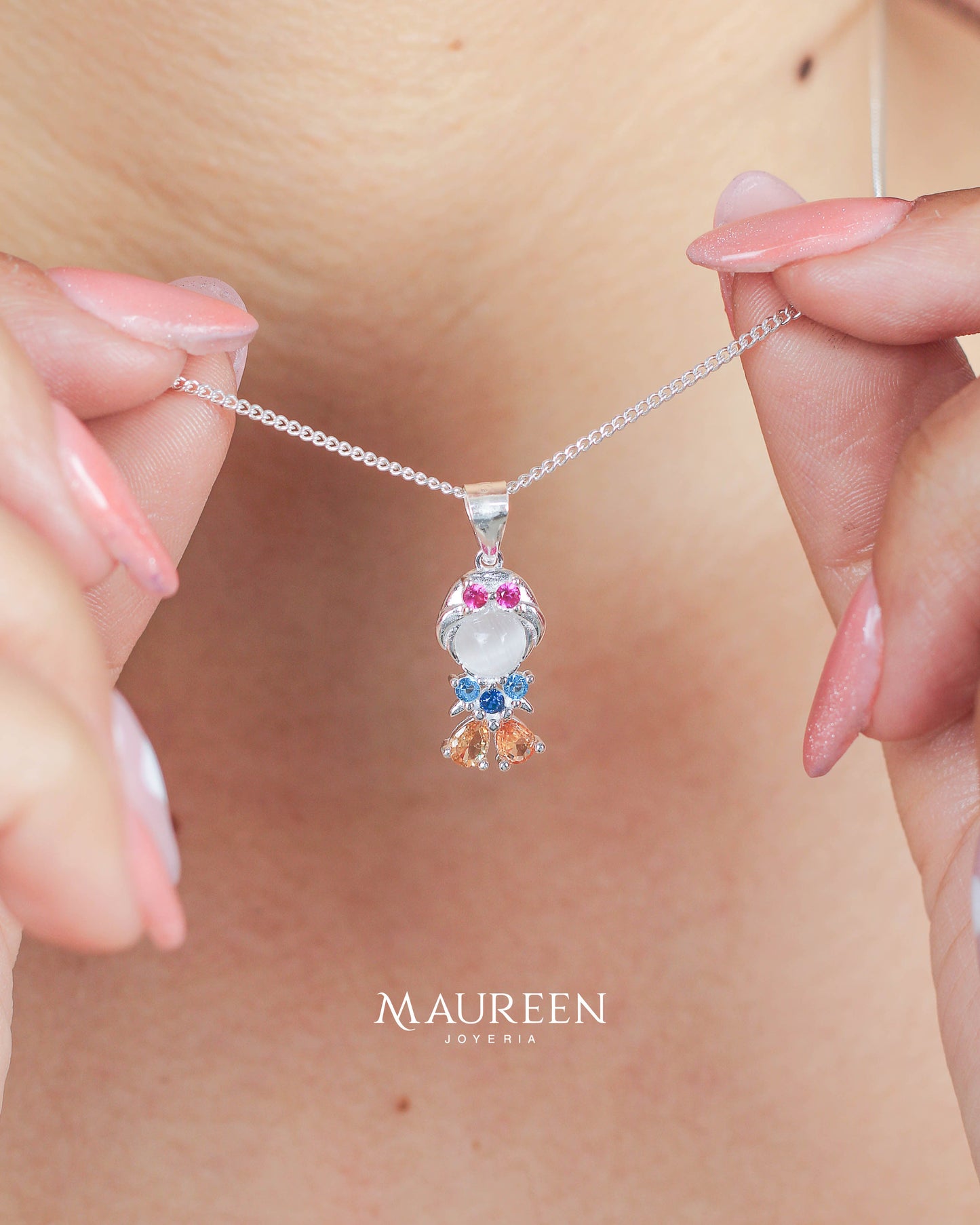 Dije Blancanieves con piedras- Plata