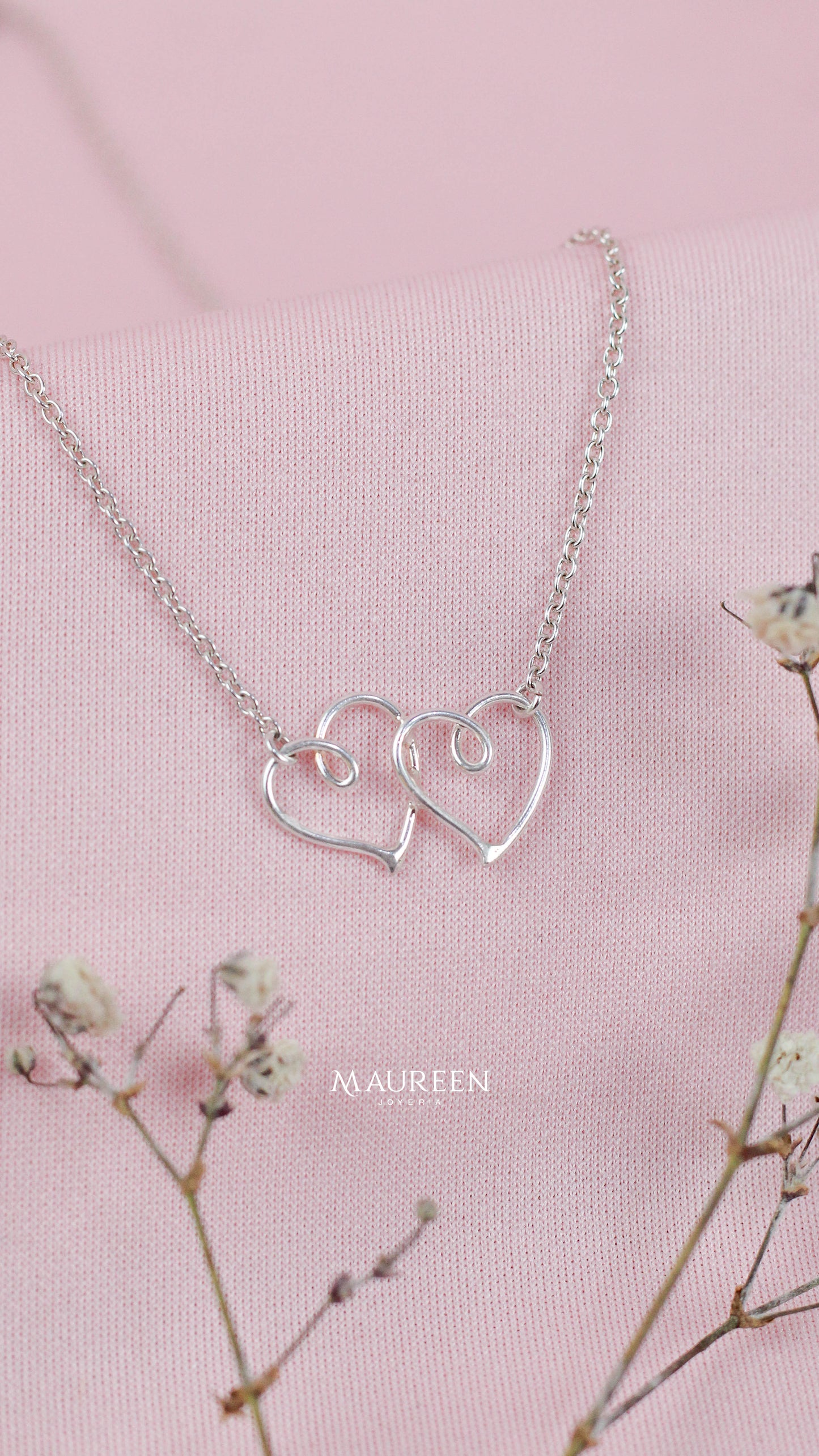 Collar dos corazones calados - Plata