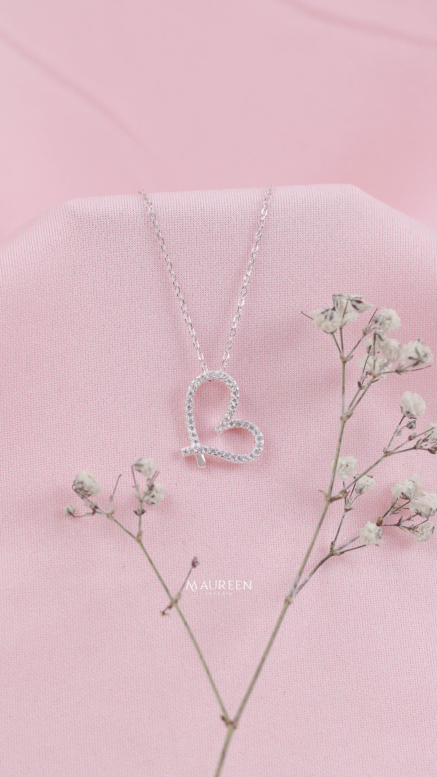 Collar corazon calado con circones- Plata