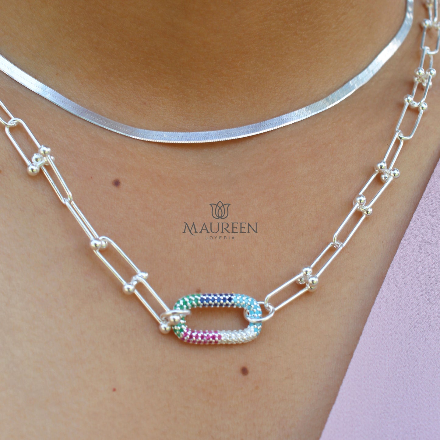 Collar paper clip de colores