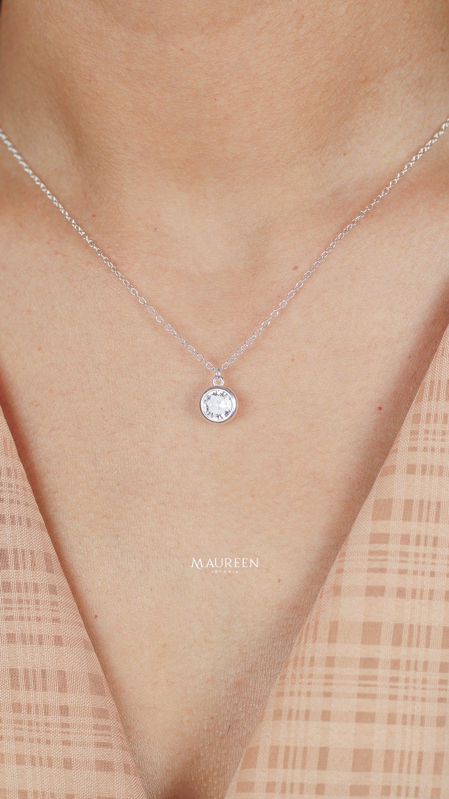 Collar punto de luz - Plata