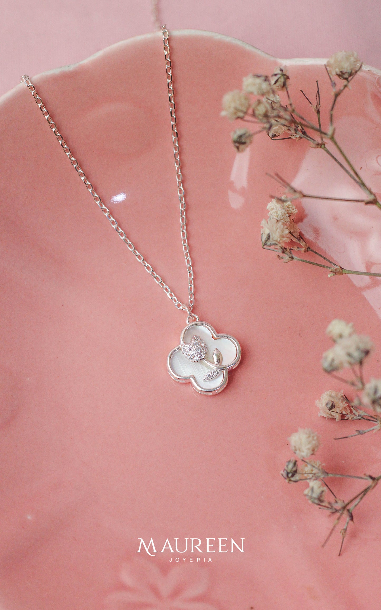 Collar van nacar con flor circones - Plata