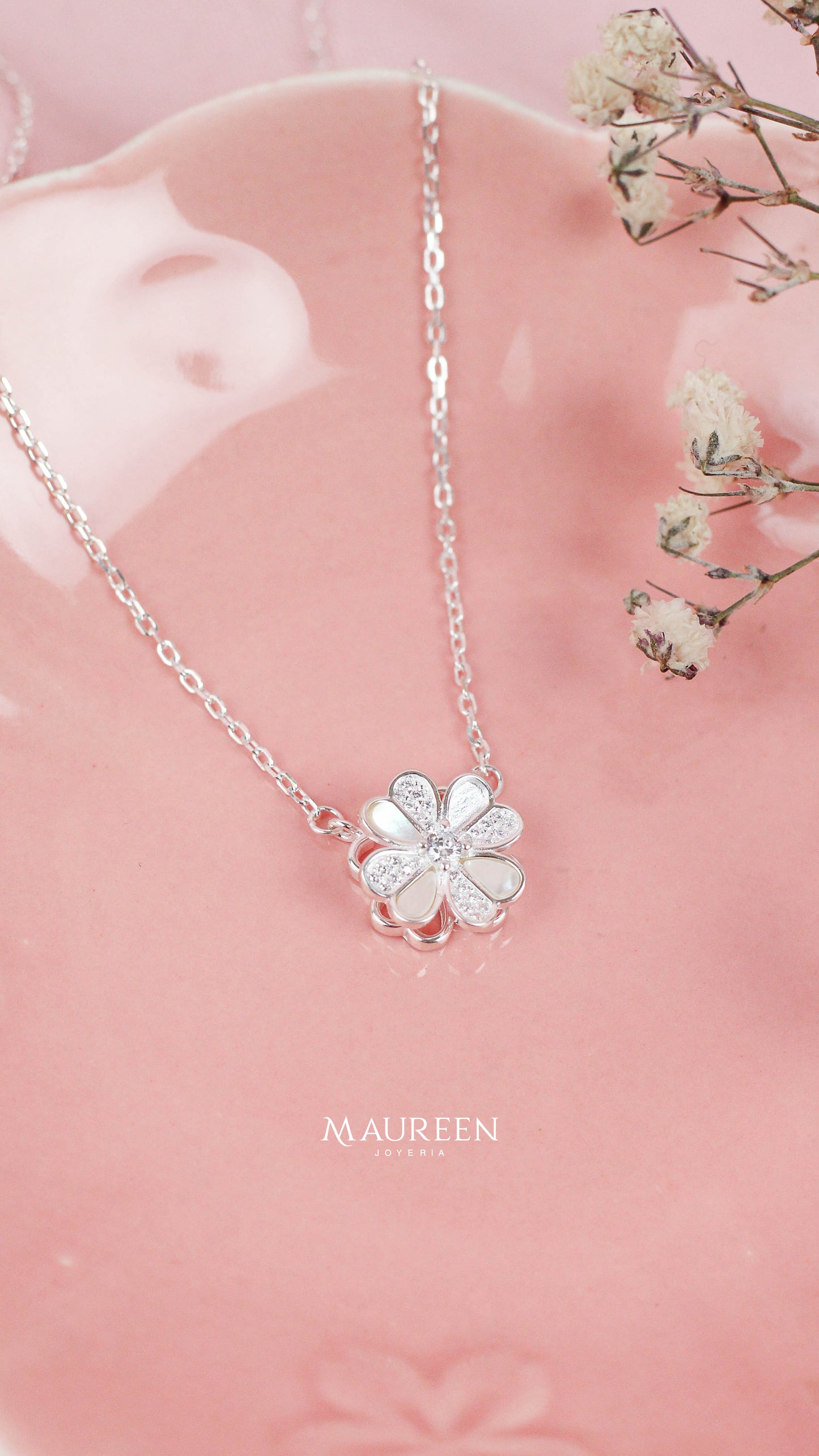 Collar flor antiestres petalos nacar - Plata