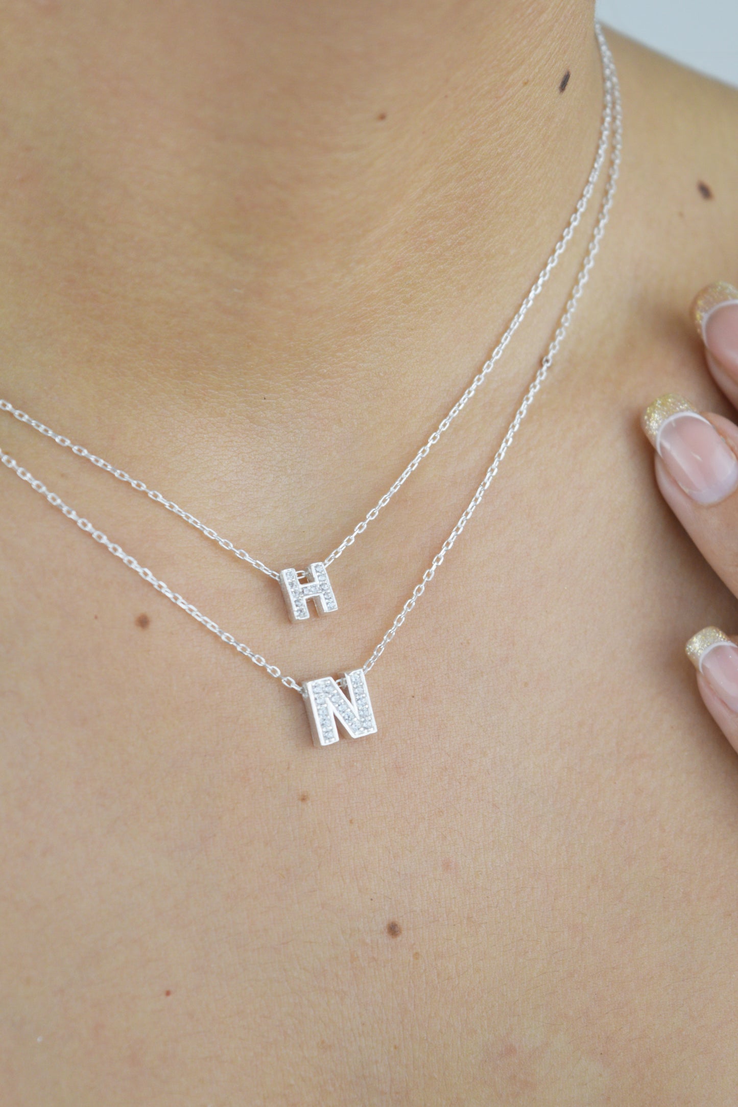 Collar inicial con circones - Plata