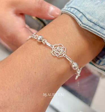 Pulsera rosas caladas y esferas- Plata