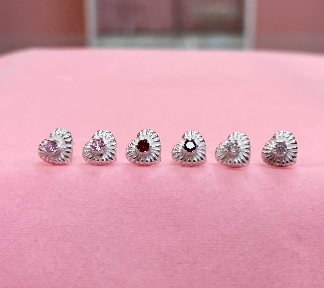 Arete corazon con circon blanco y rosado - Plata