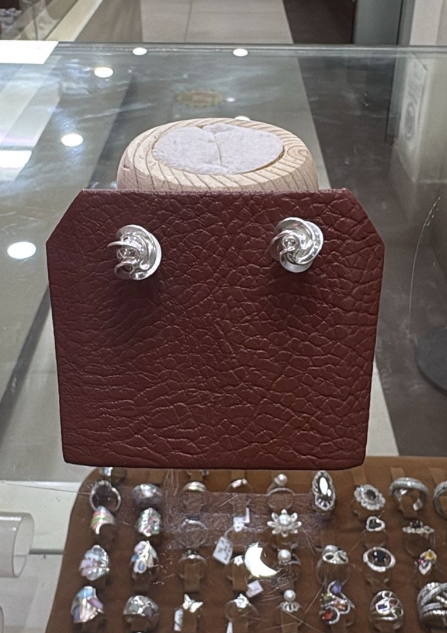 Arete bola con torbellino pegado- Plata