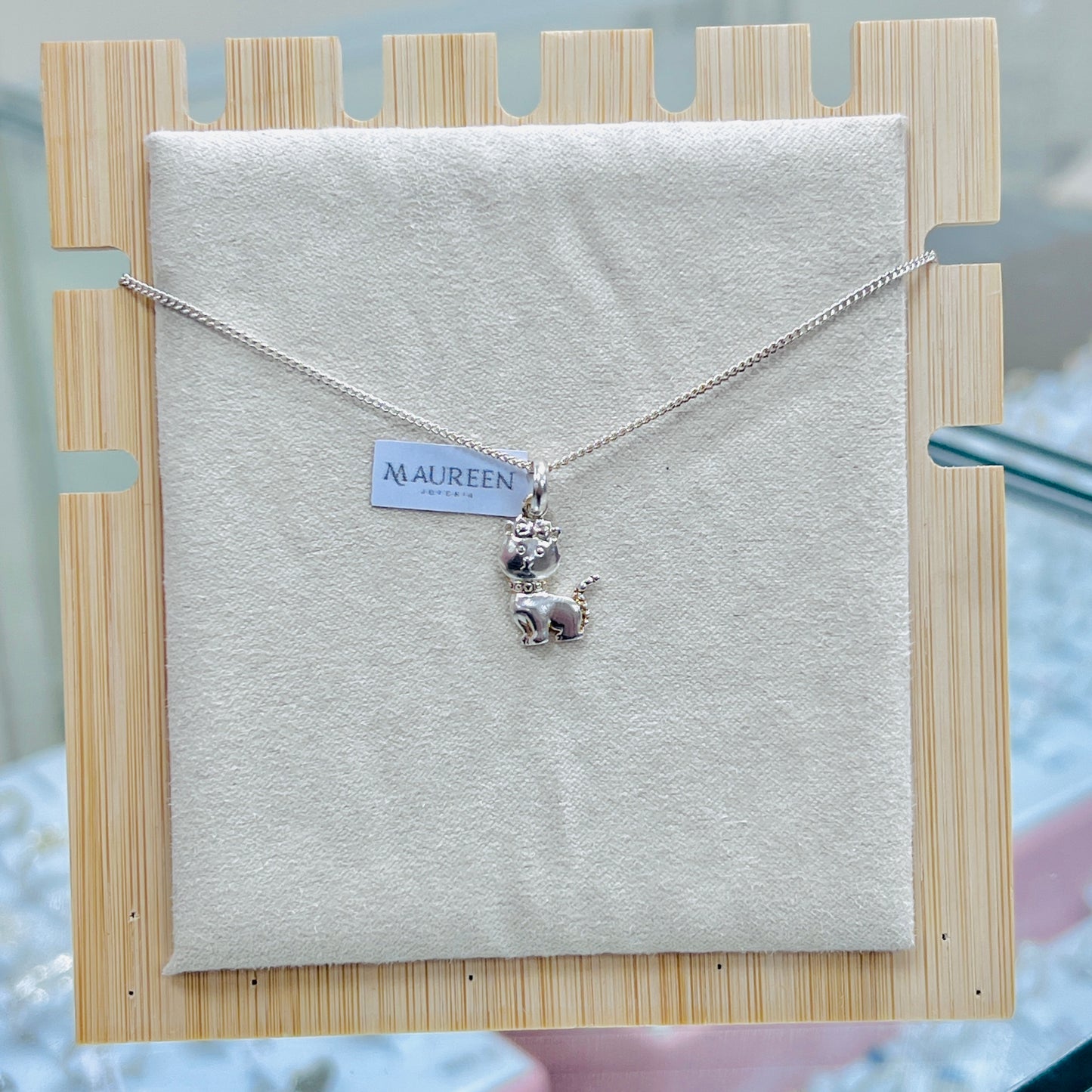 Dije gato con cola - Plata