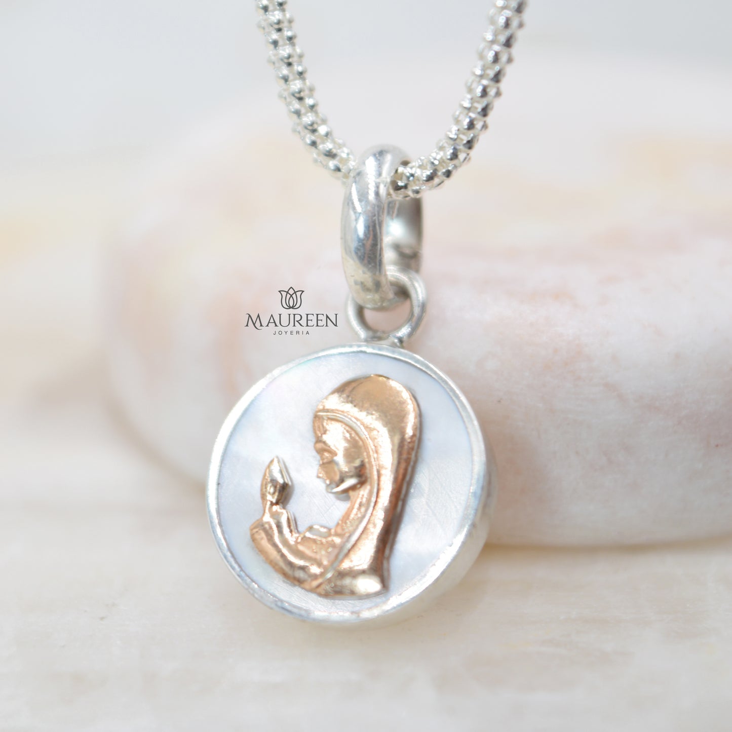 Dije virgen madona nácar - Plata/Oro