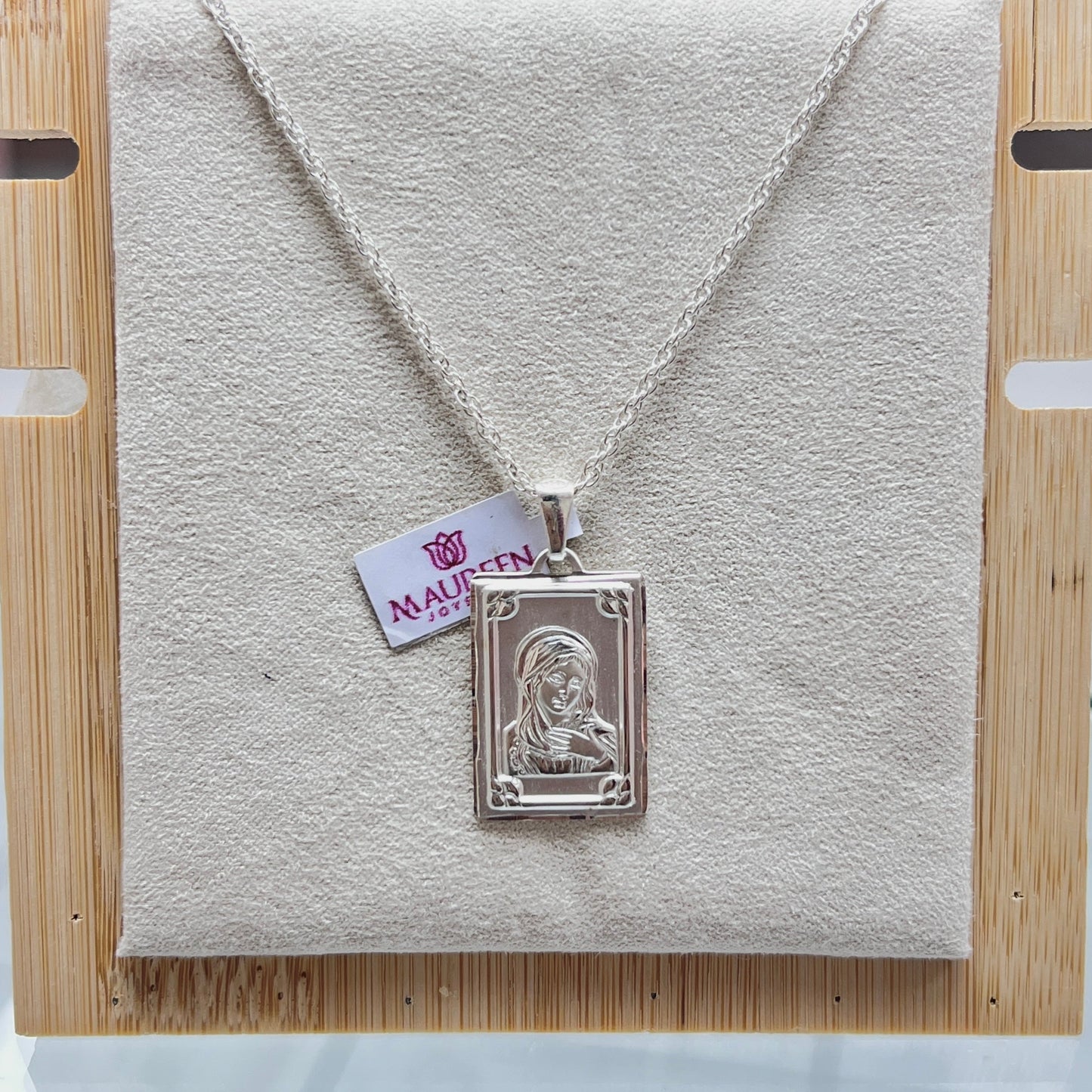 Dije cuadrado Virgen María- Plata