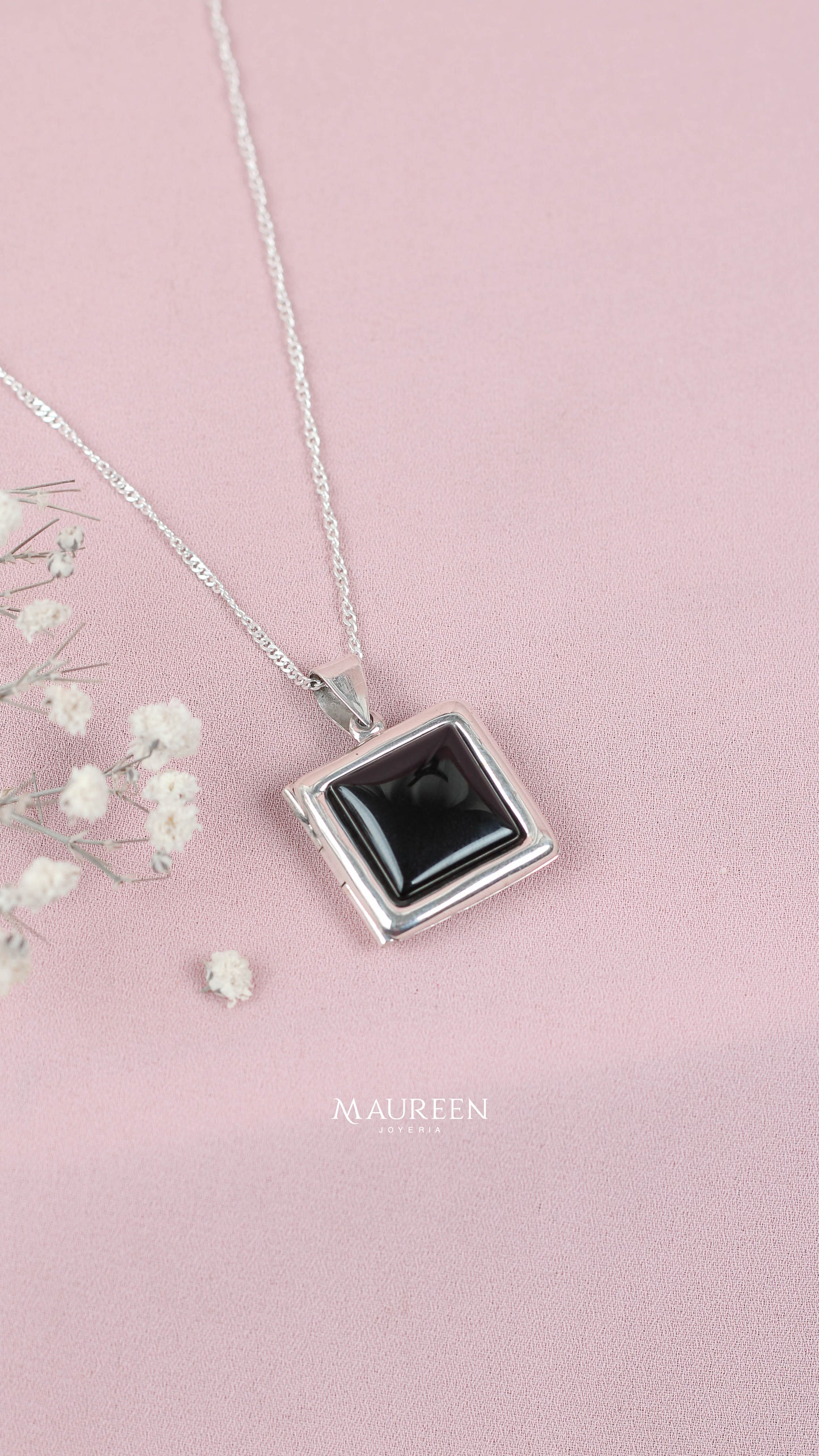 Dije relicario cuadrado con piedra negra - plata