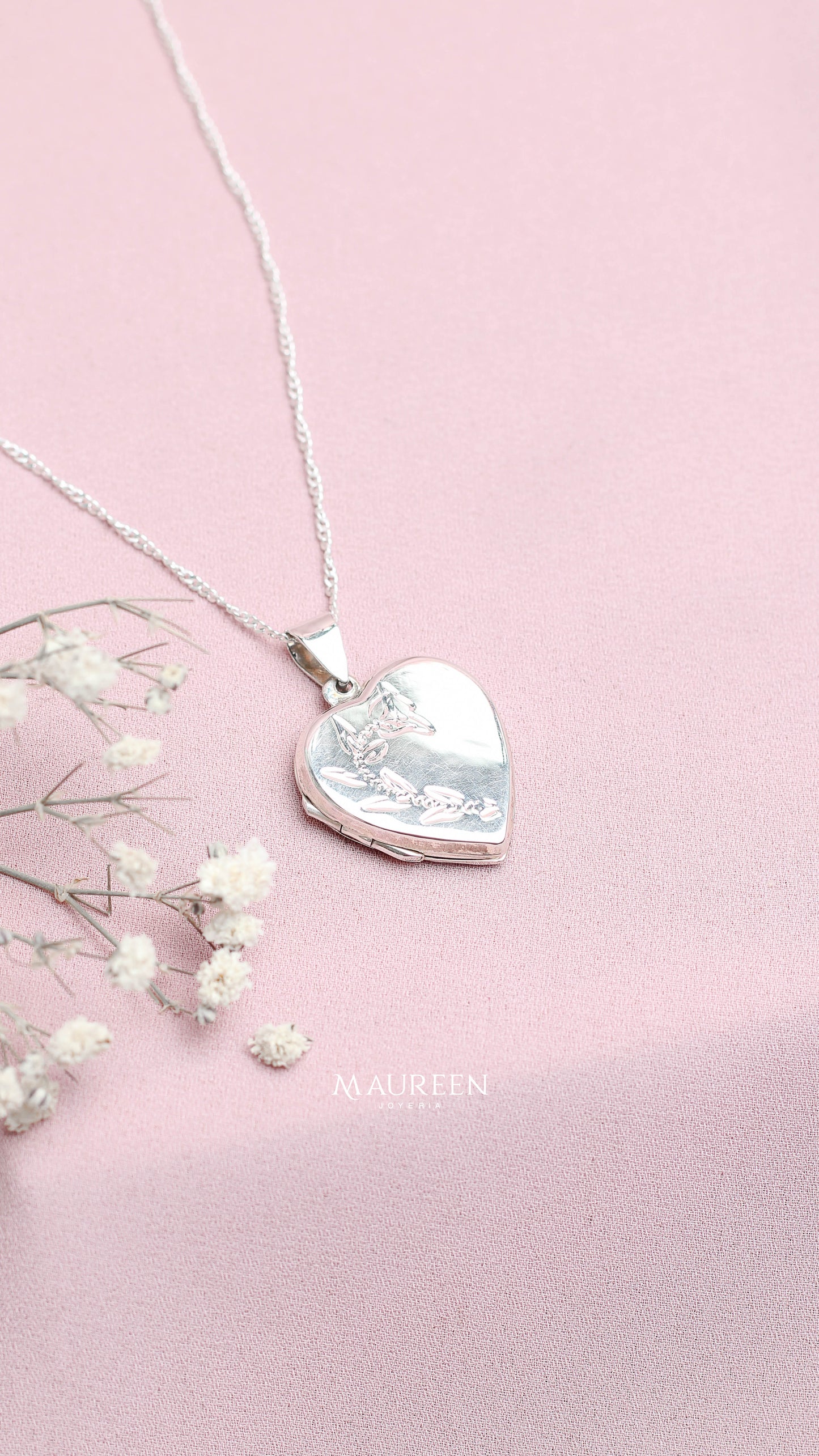 Dije relicario corazon con rosa - plata