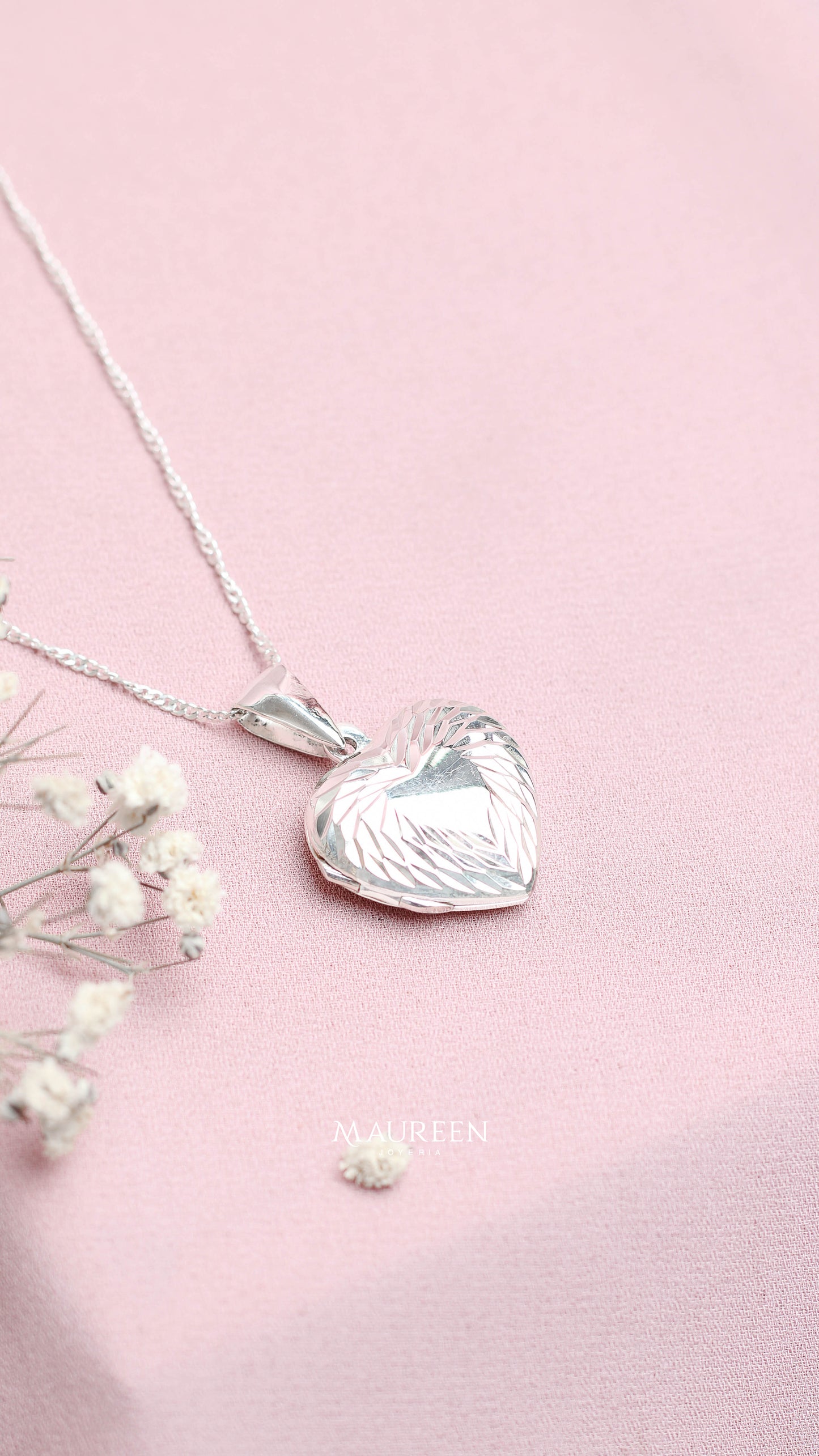 Dije relicario corazón diamantado - plata