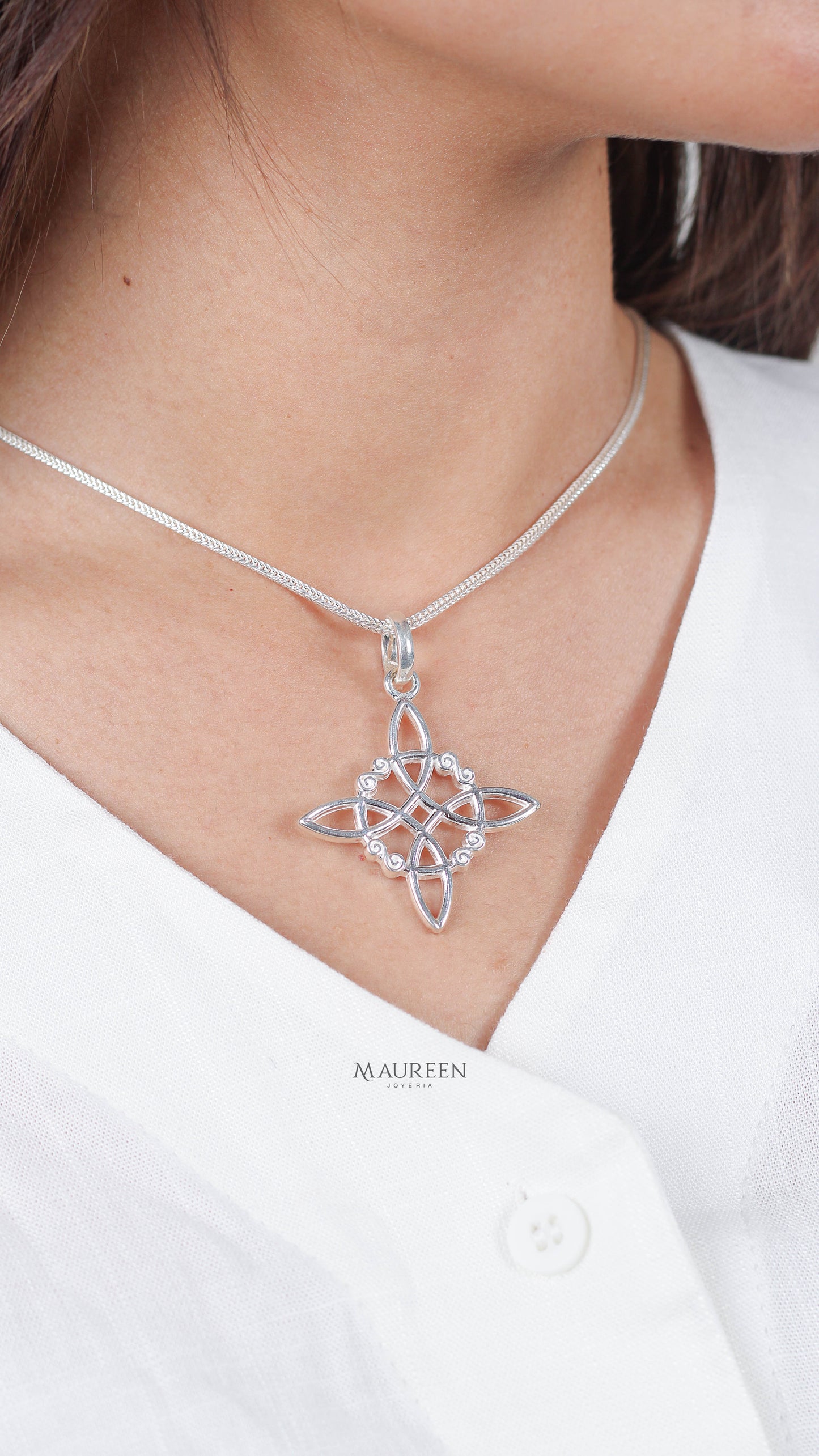 Dije nudo de bruja 4 puntas grande - Plata