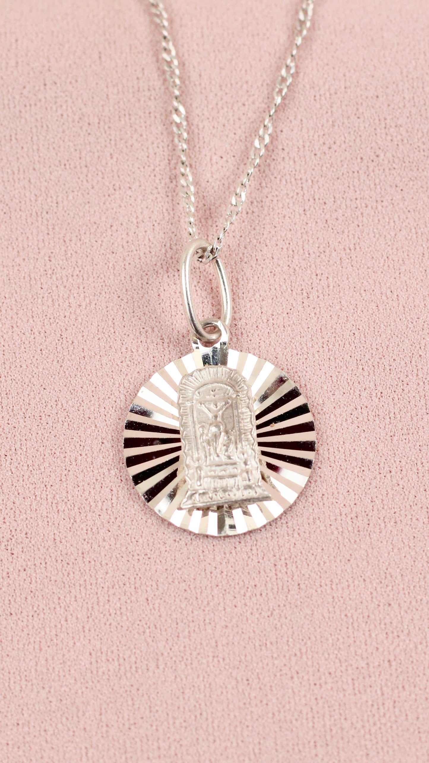 Dije Señor de los Milagros diamantado - Plata